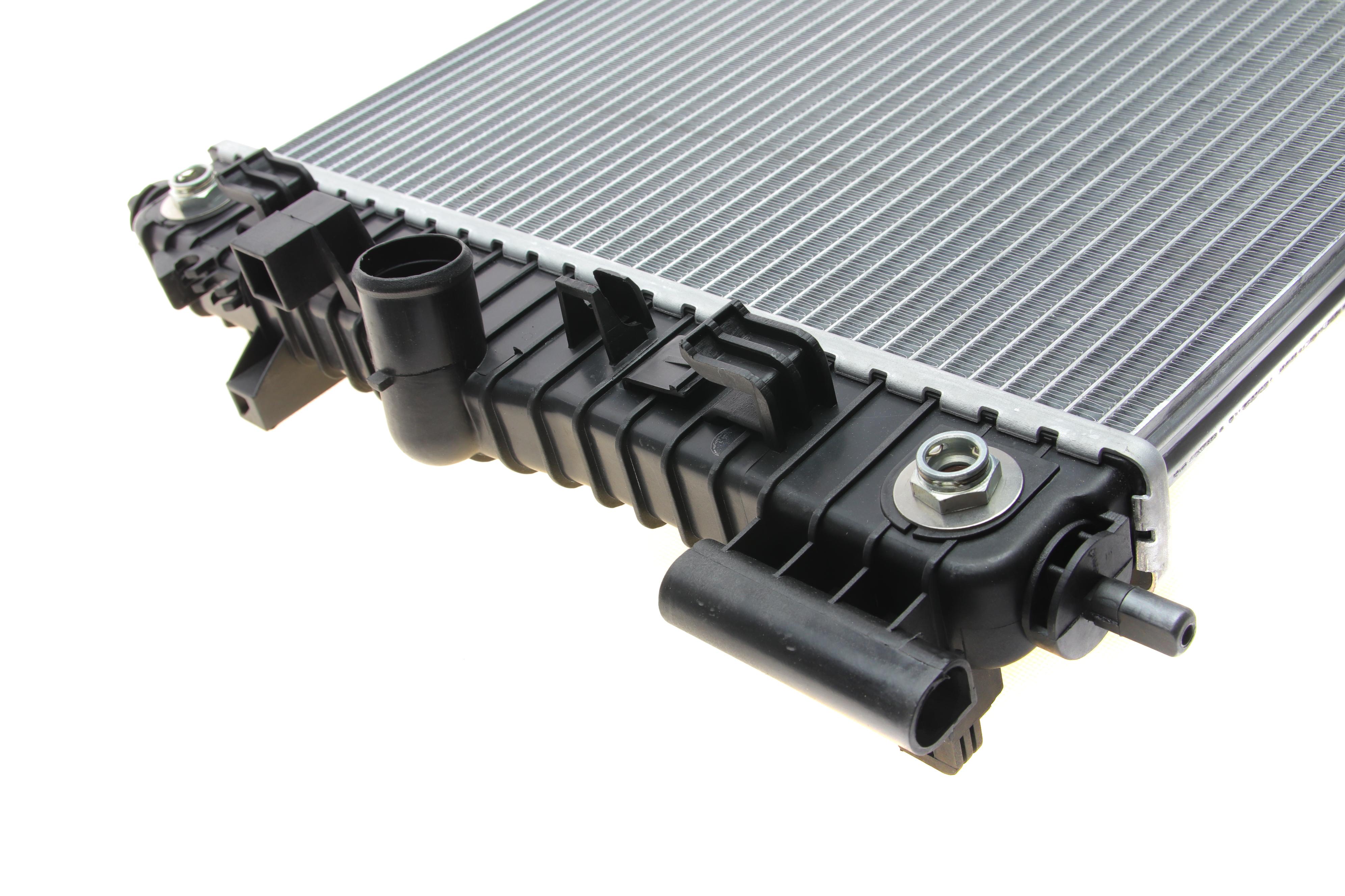 Радіатор охолодження Opel Insignia 1.6CDTI 15-17/2.0CDTI 08-17