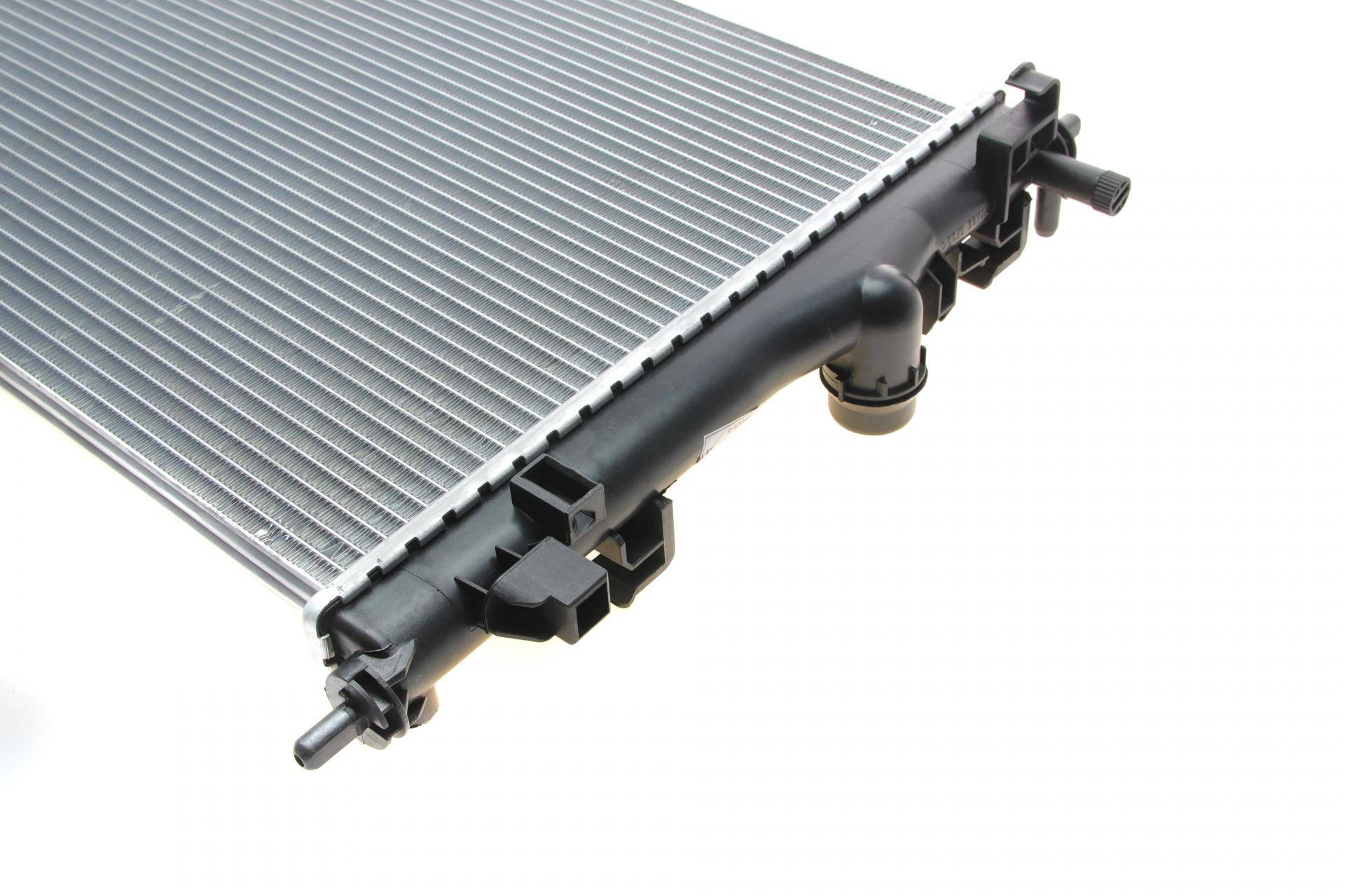 Радіатор охолодження Opel Insignia 1.6CDTI 15-17/2.0CDTI 08-17