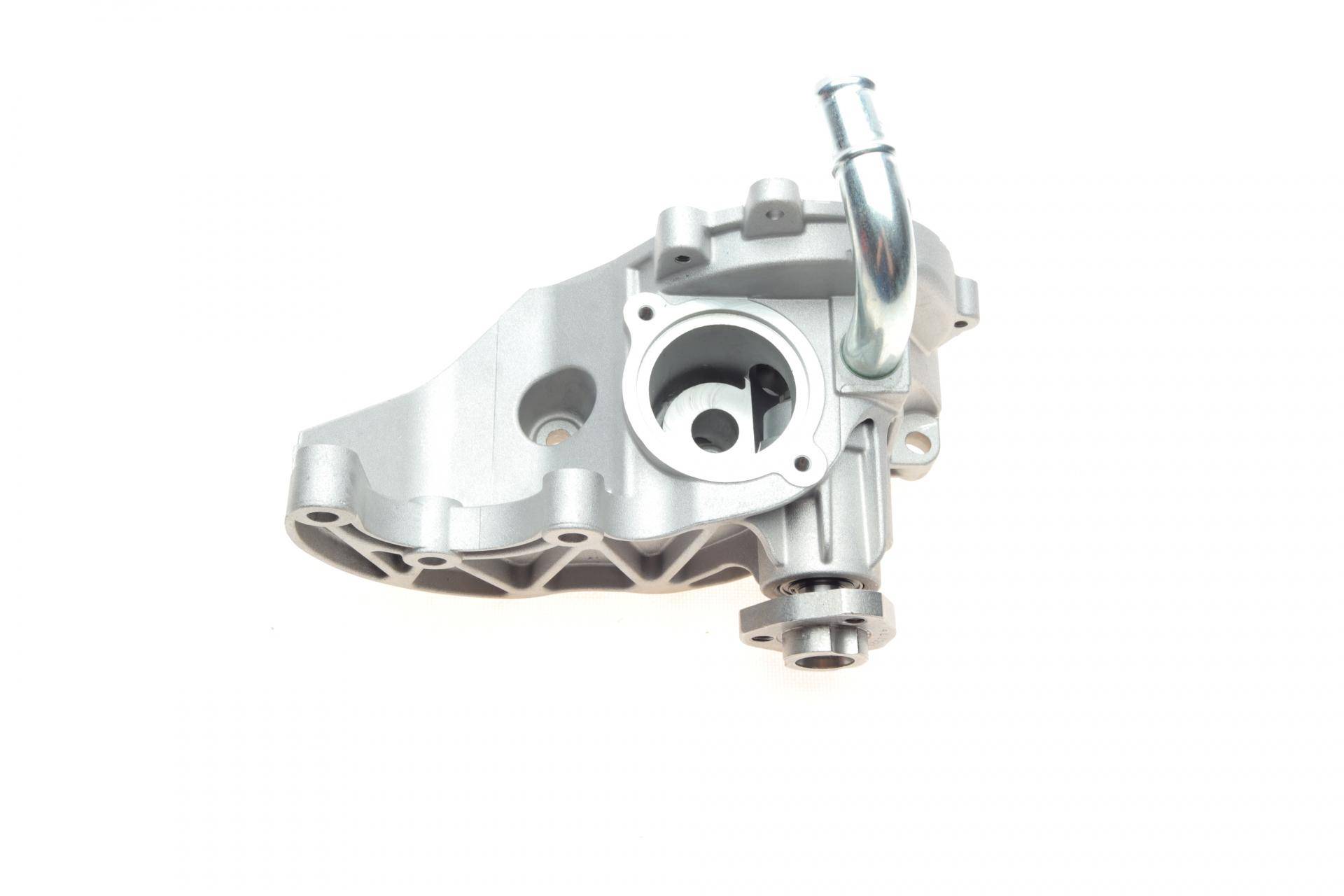 Помпа води Chevrolet Captiva/Cruze/Opel Antara 2.0/2.2D 09-