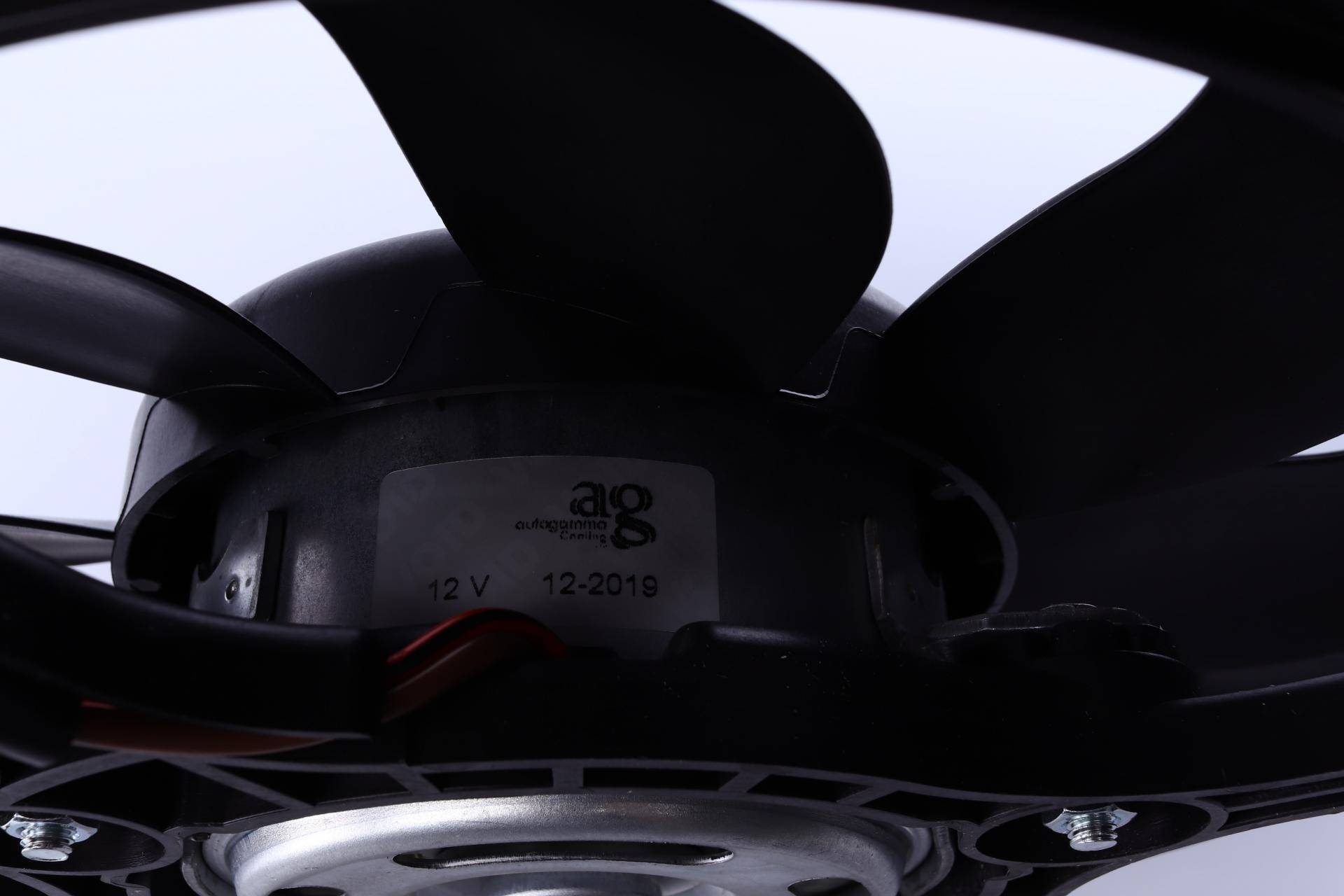 Вентилятор радіатора (електричний) Audi A4/A6 2.5/2.7D 97-05