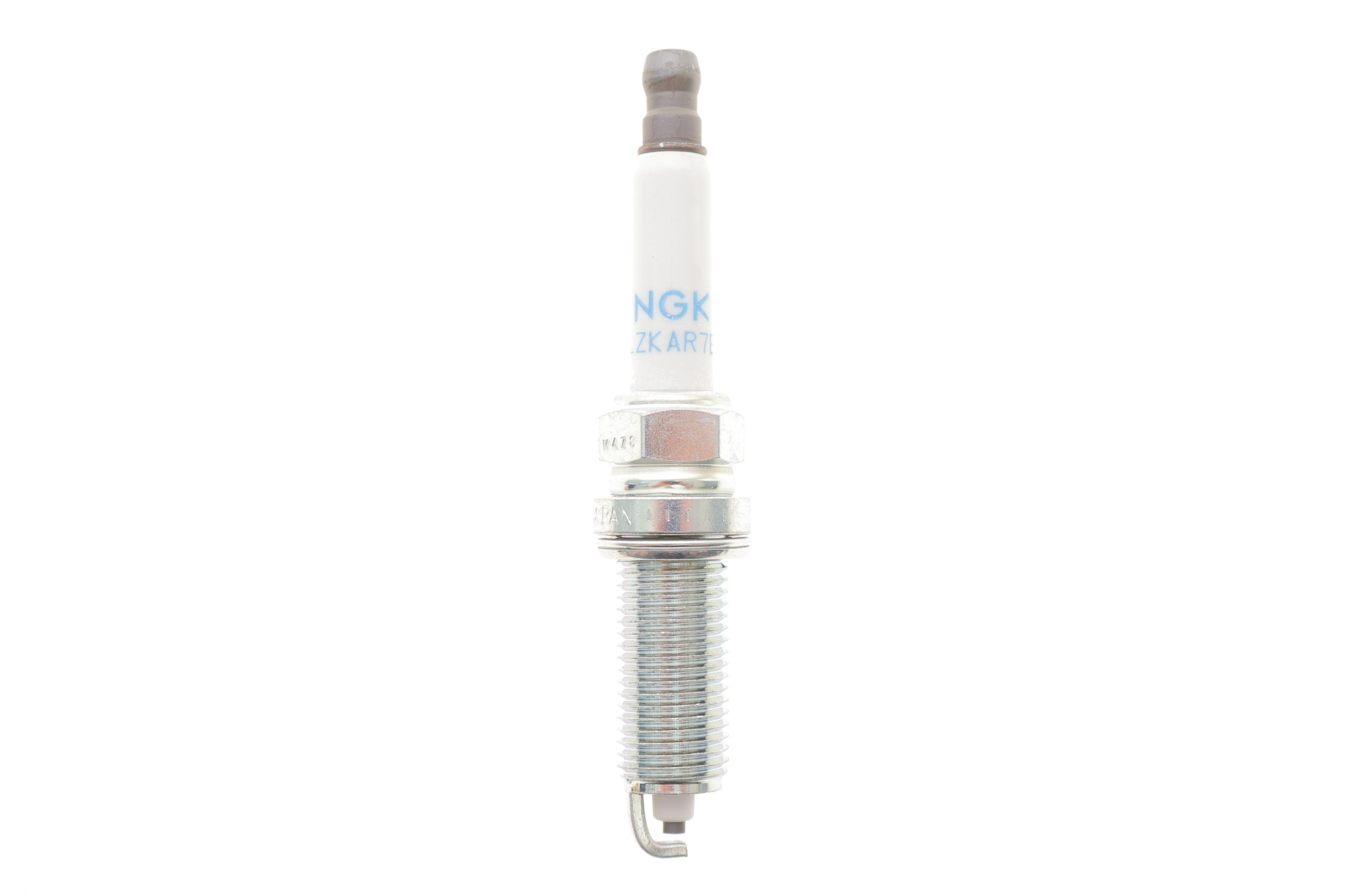 Свічка запалювання Renault Clio III 1.2 16V 05-14/Dacia Logan/Sandero 1.0 Hi-flex 11-12 (LZKAR7B)