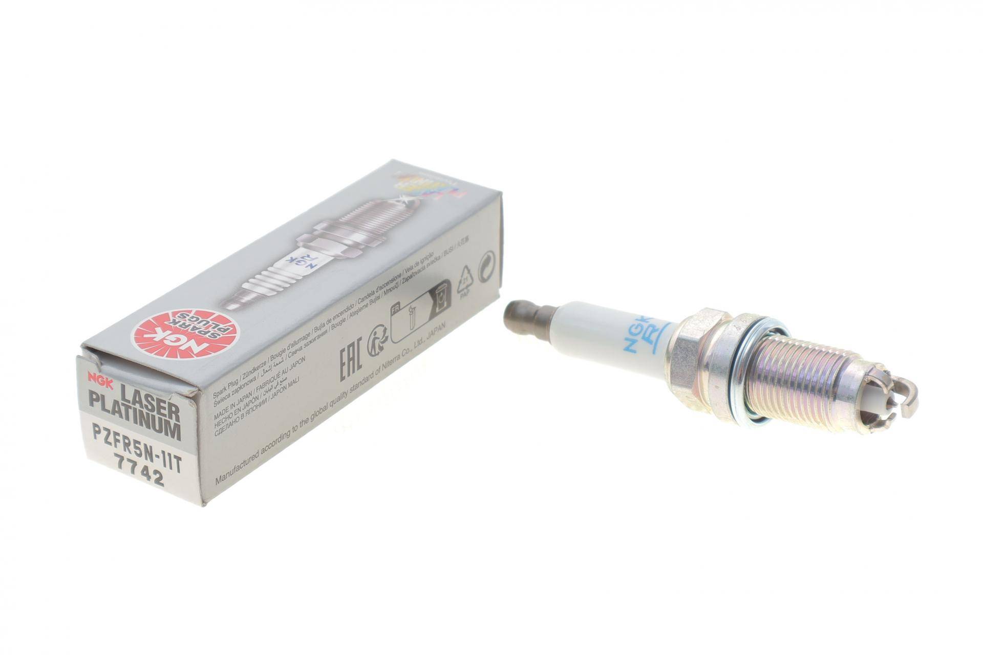 Свічка запалювання VW Golf V/Passat 2.0 FSI 04-10 (PZFR5N-11T)