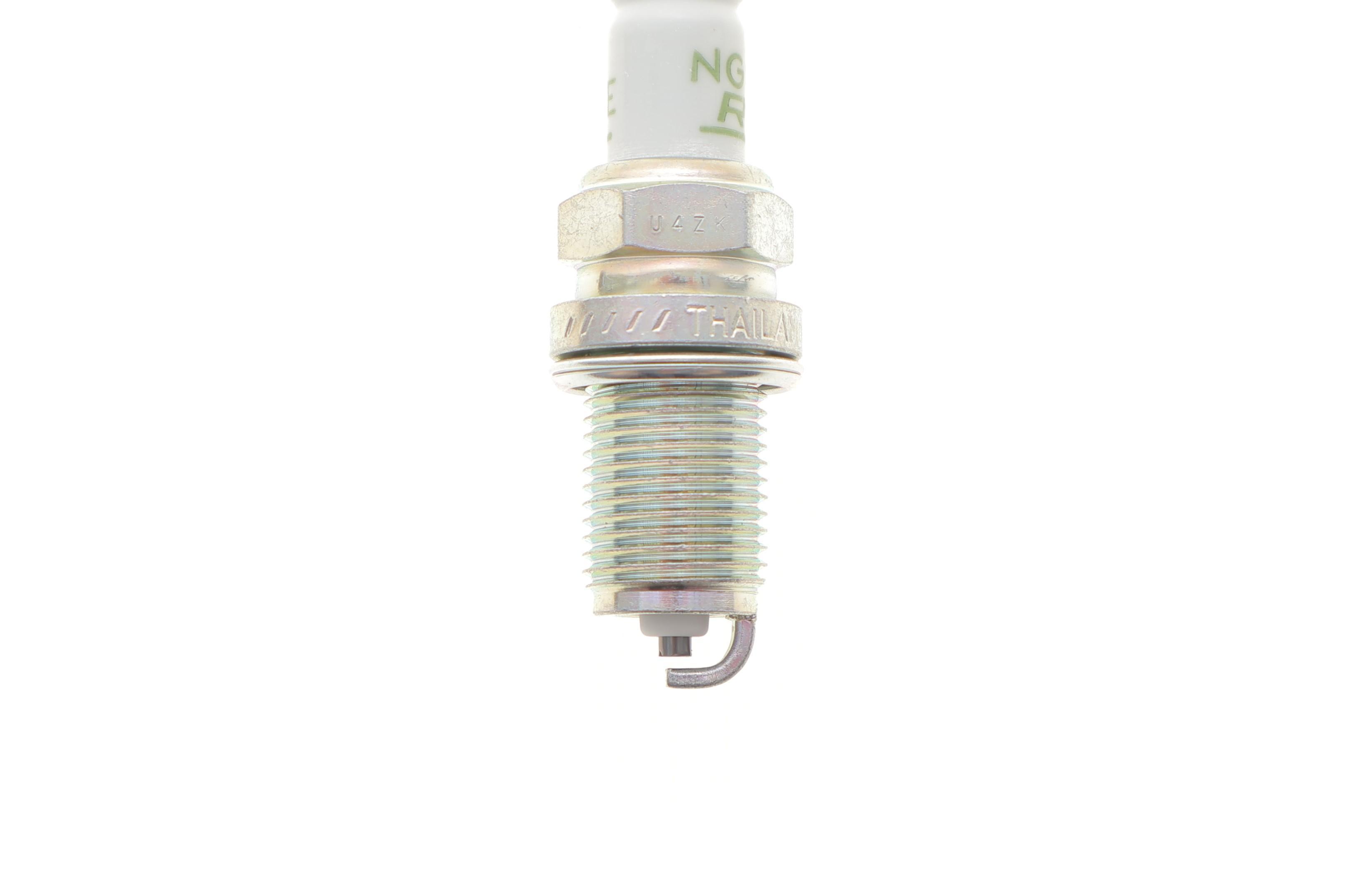 Свічка запалювання VW Golf V/Passat 96-05 (BKR6E)