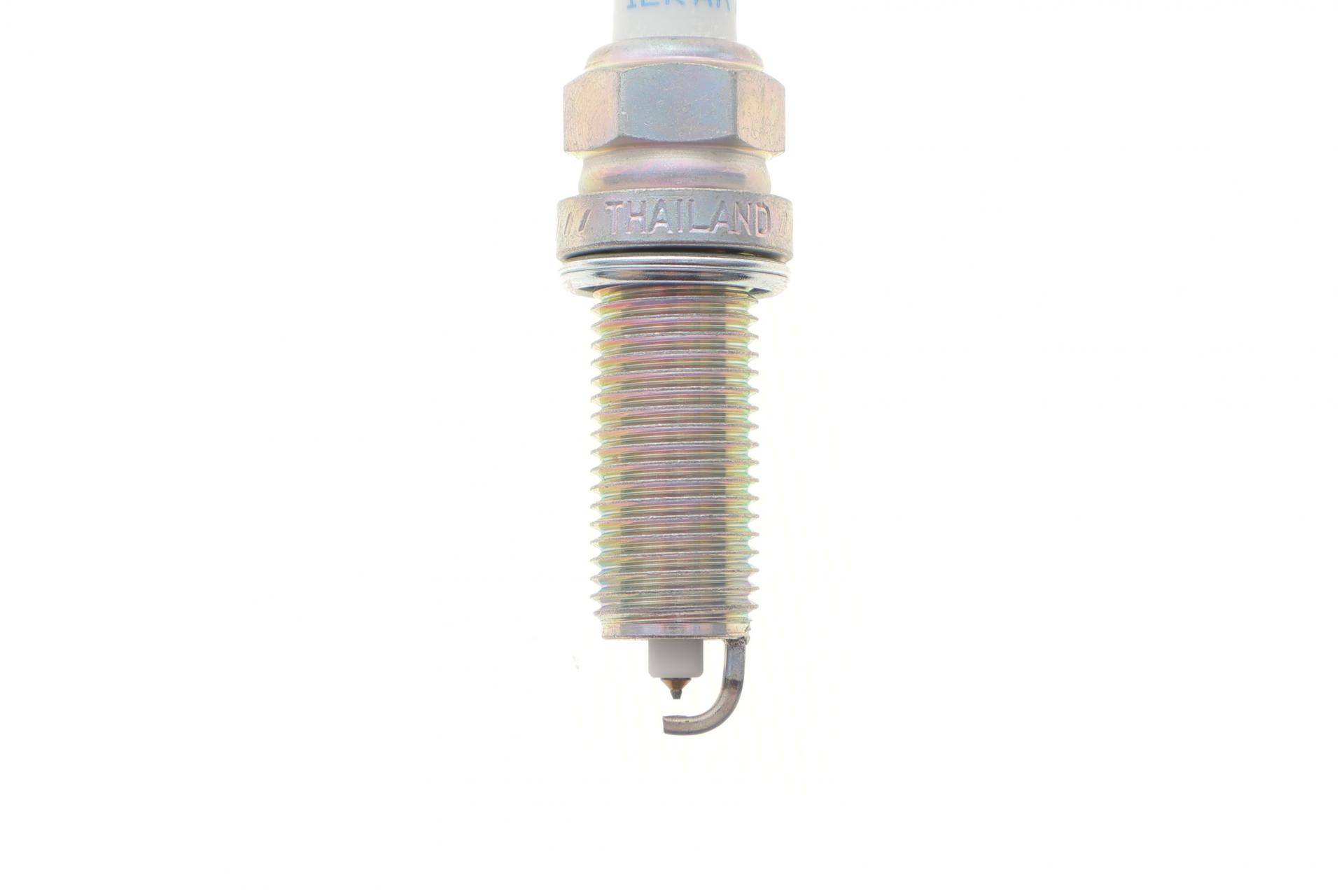 Свічка запалювання Toyota Auris/Rav4/Yaris (ILKAR7B11)