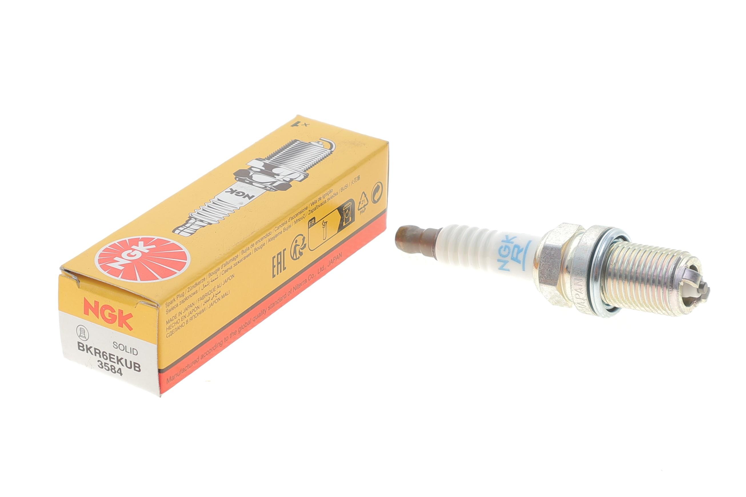 Свічка запалювання Audi A4/A6 2.4/2.8/3.0/Passat 2.8 V6i 95-05 (BKR6EKUB)