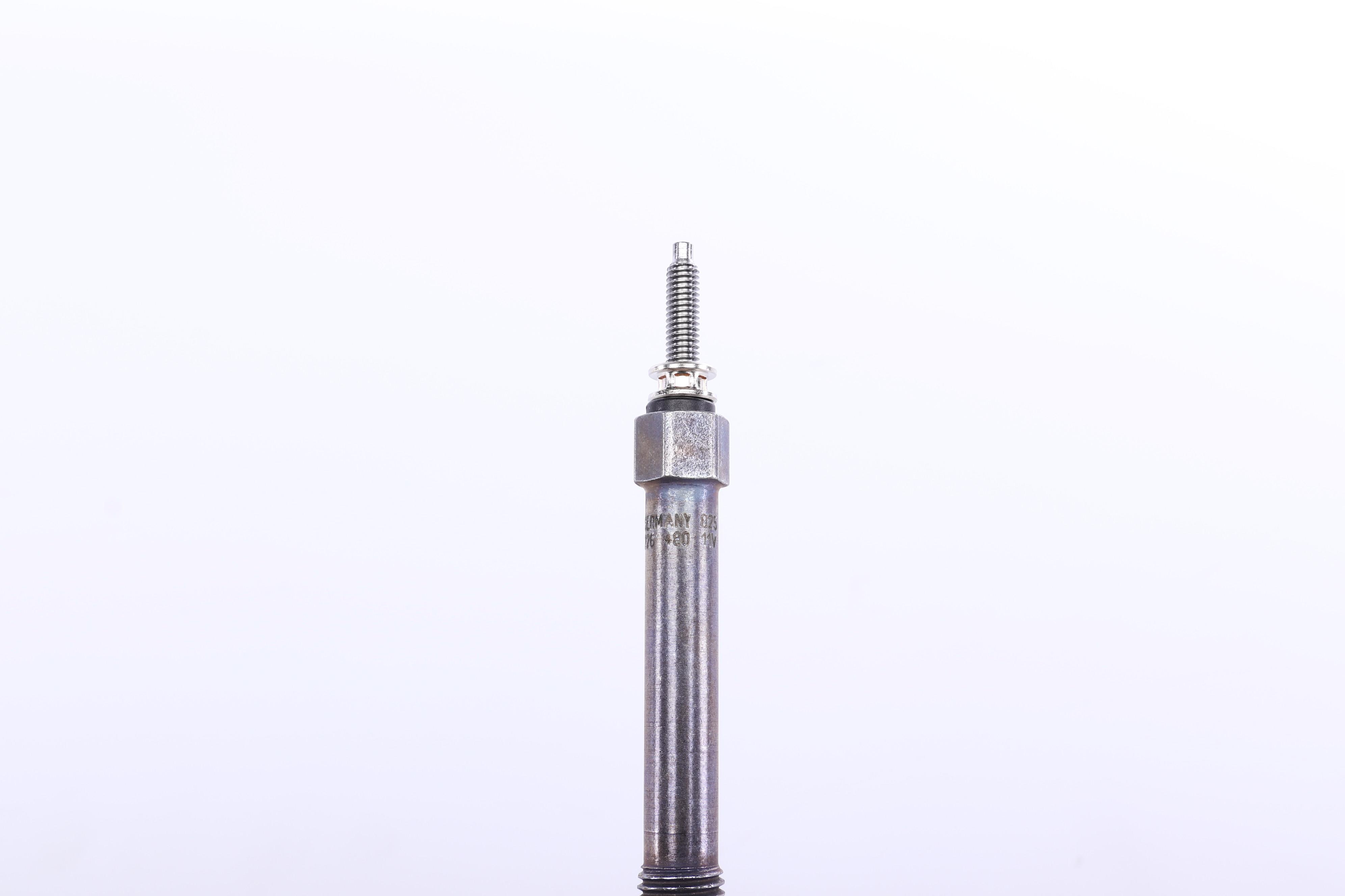 Свічка розжарювання Toyota Auris/Corolla/Yaris 1.4D 04-