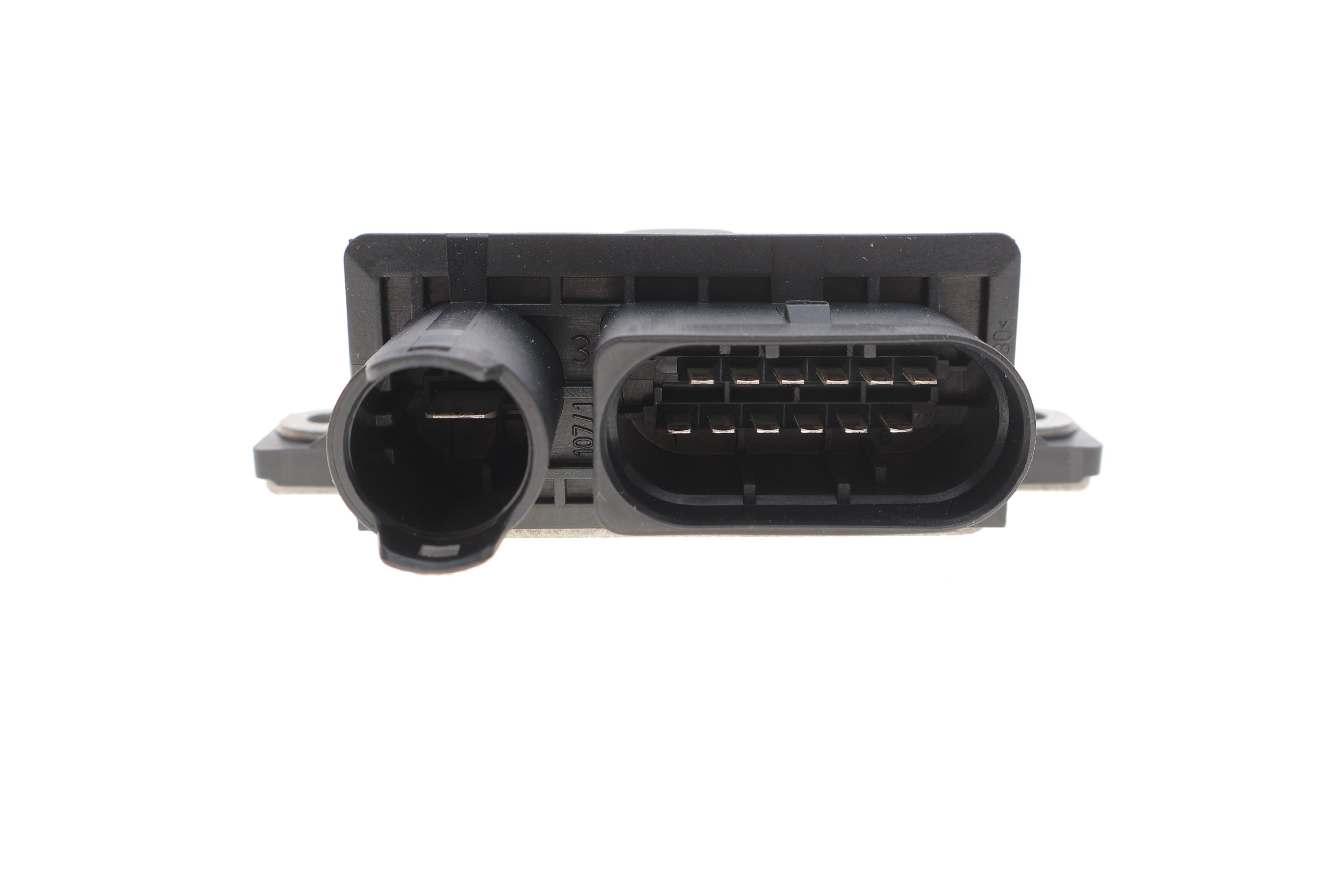 Реле свічок розжарювання BMW 3 (E90/E92)/5 (F10)/X5 (E70) 2.5d/3.0d 07- N57/M57