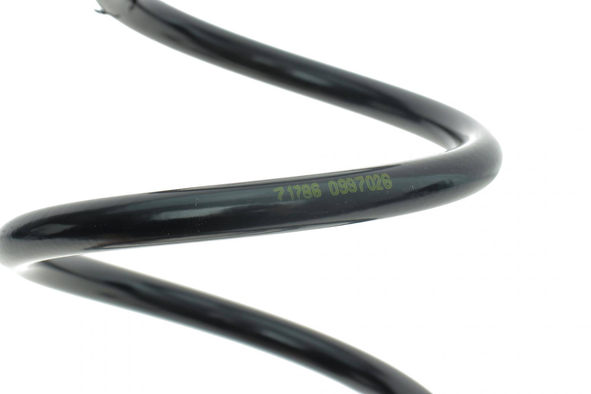 Пружина (задня) Mazda 3 1.5/2.0/2.2D 13- (седан/нах.зад.частина)