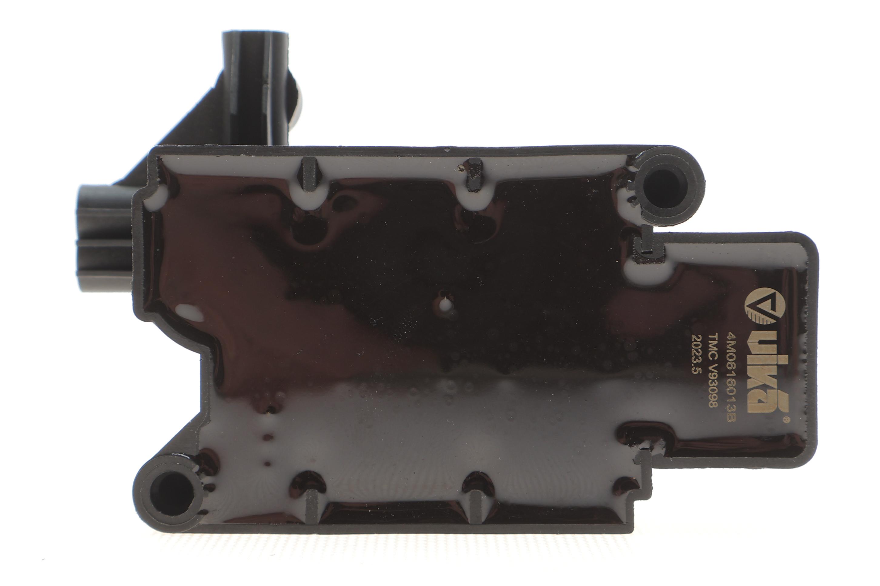 Клапан пневмопідвіски Audi Q7 2.0/3.0 TDI 15-