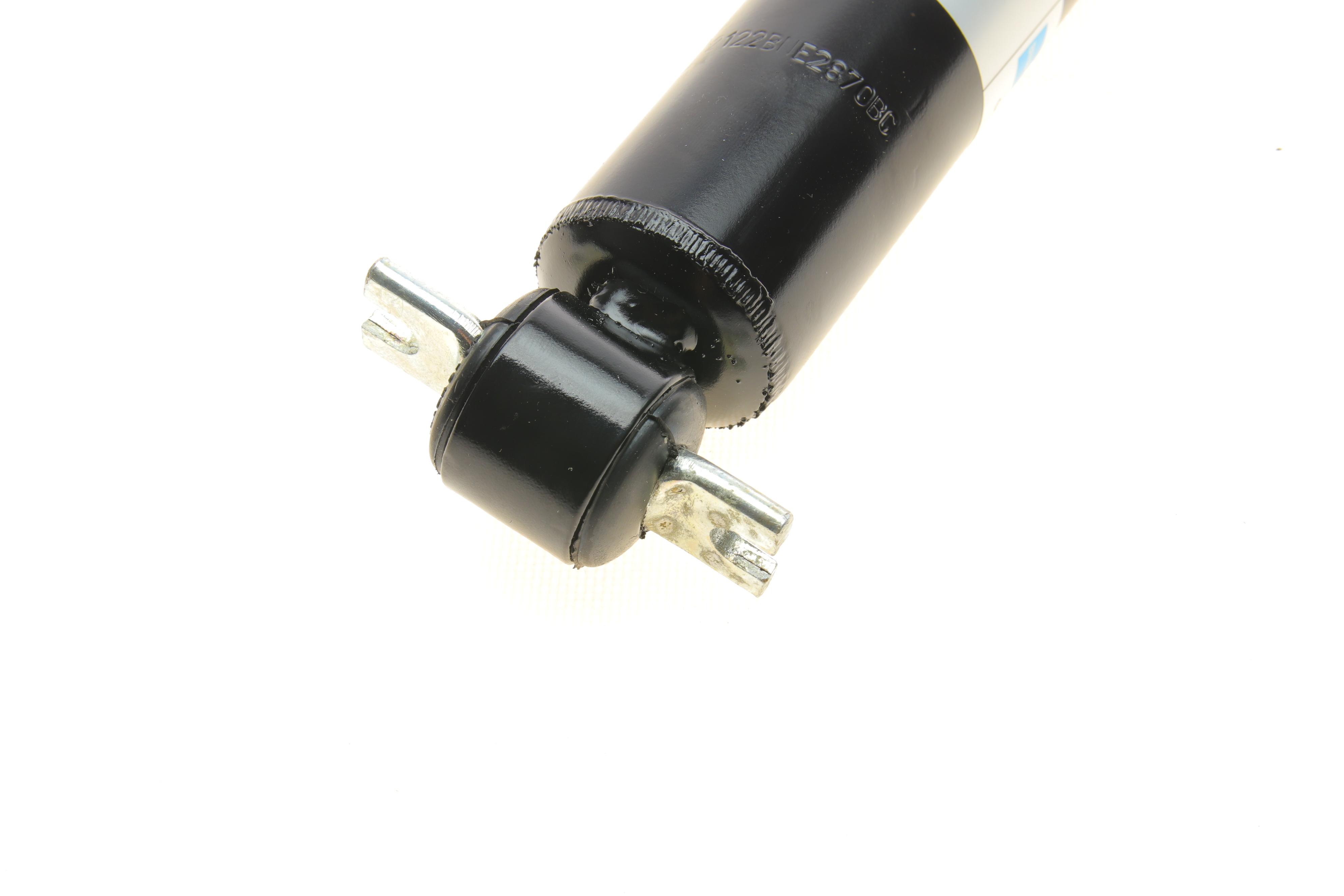 Амортизатор (передній) Mitsubishi Pajero I 82-91 (B4)