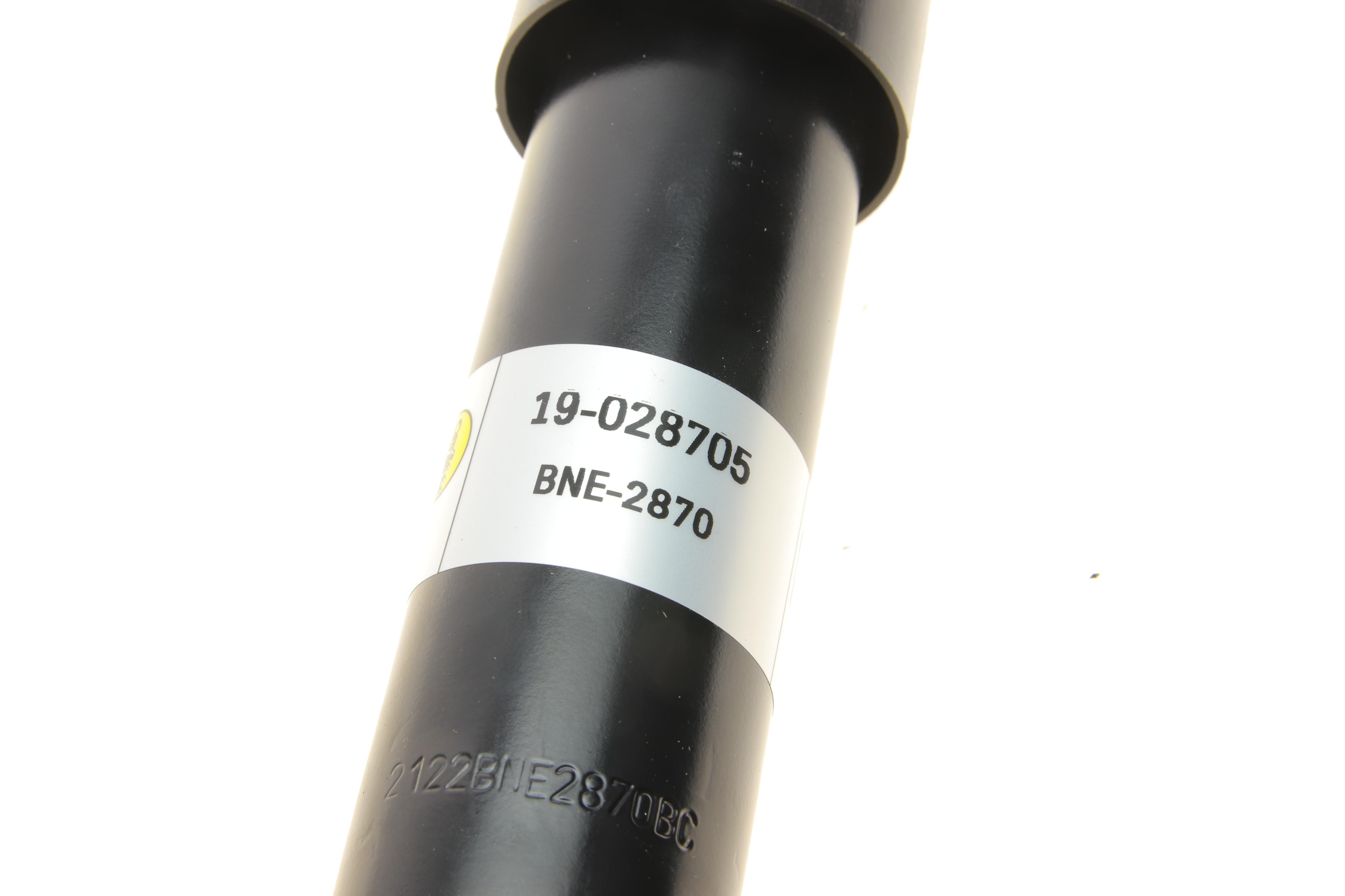 Амортизатор (передній) Mitsubishi Pajero I 82-91 (B4)