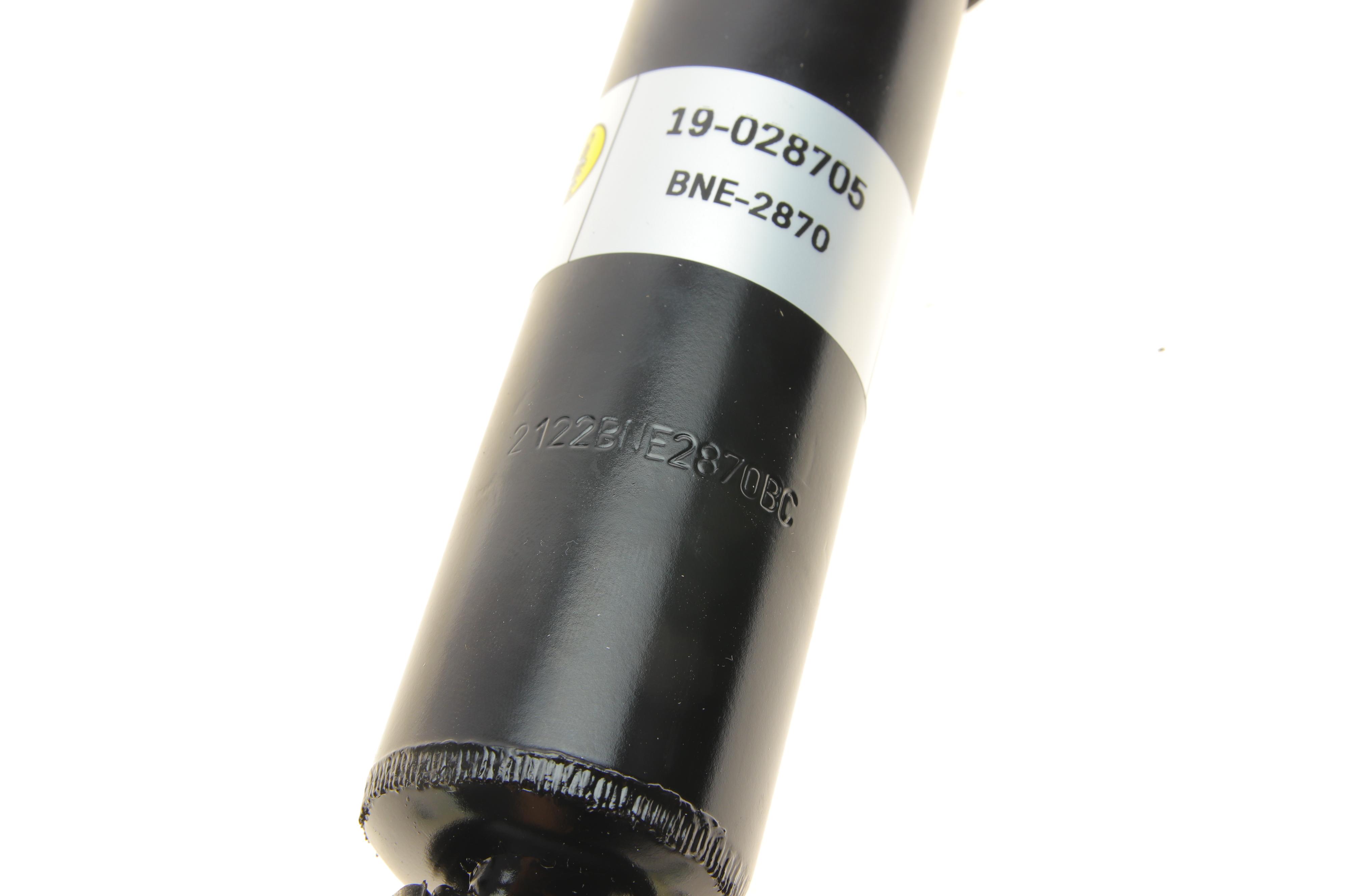 Амортизатор (передній) Mitsubishi Pajero I 82-91 (B4)