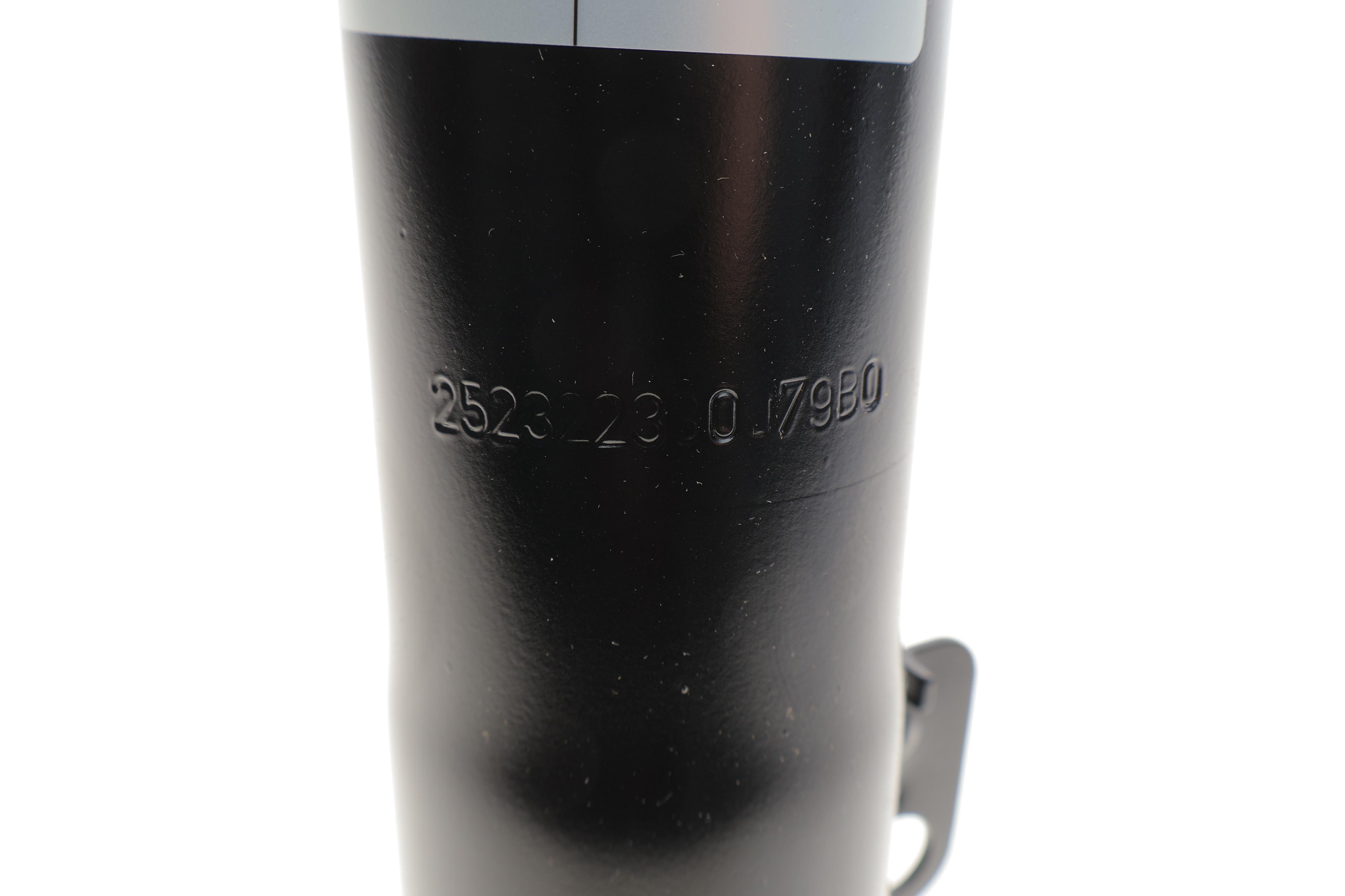 Амортизатор (передній) Skoda Octavia/VW Caddy 04-15 (B4)