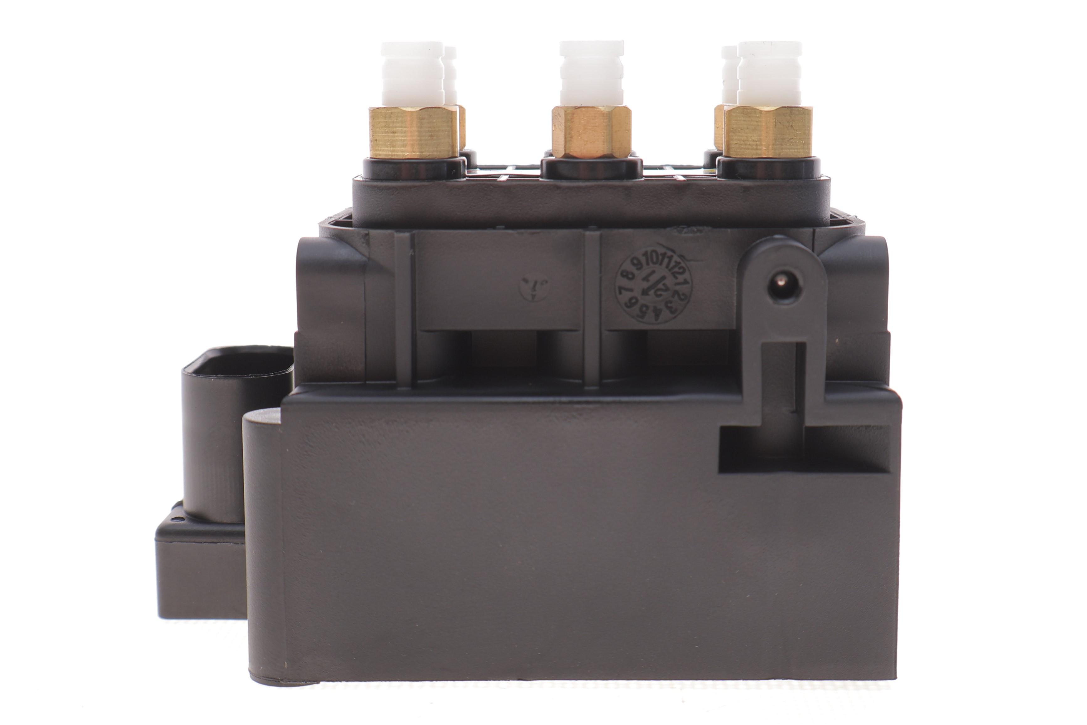 Клапан пневмопідвіски MB E-class (W213) 18-