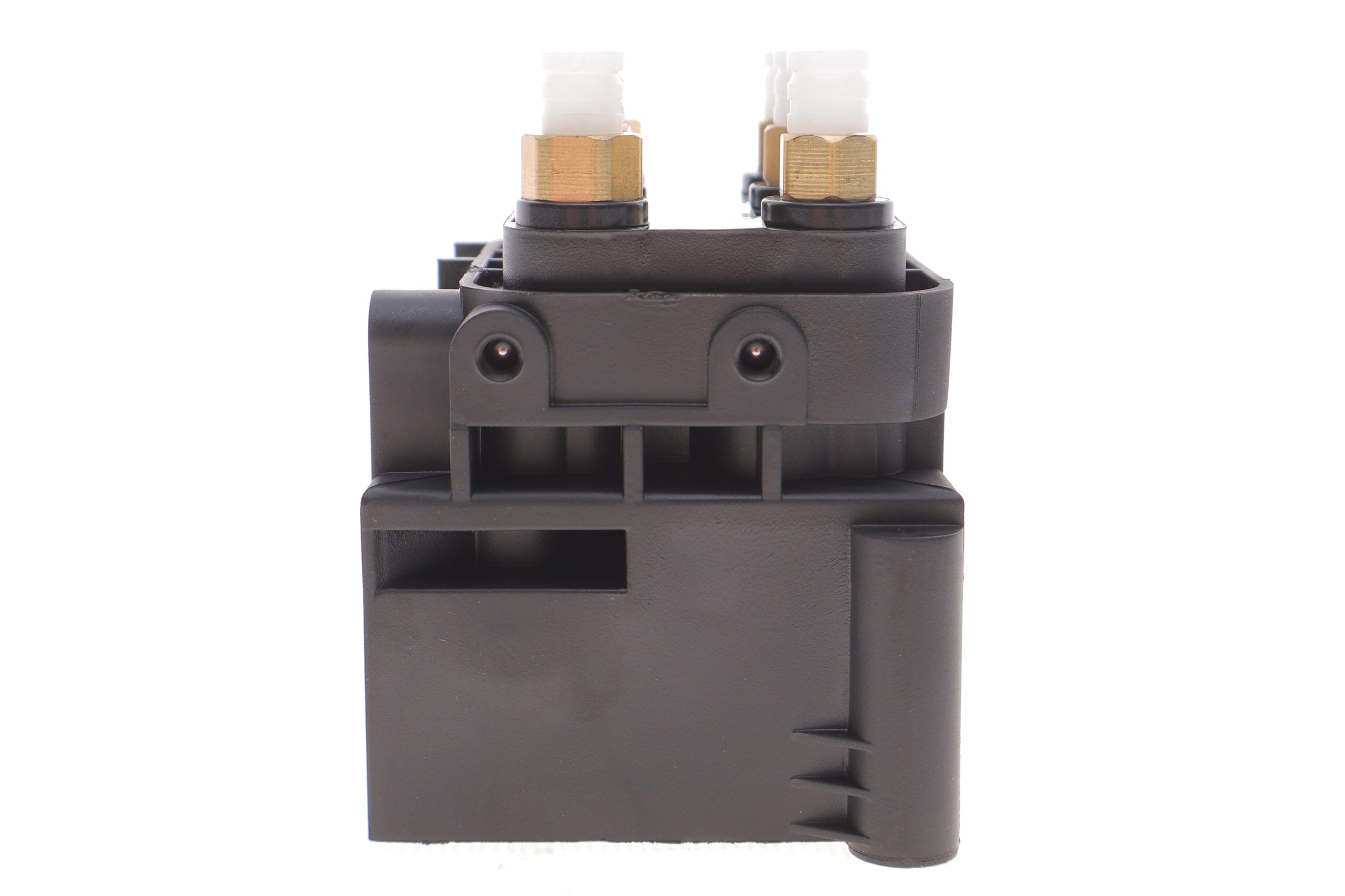 Клапан пневмопідвіски MB E-class (W213) 18-