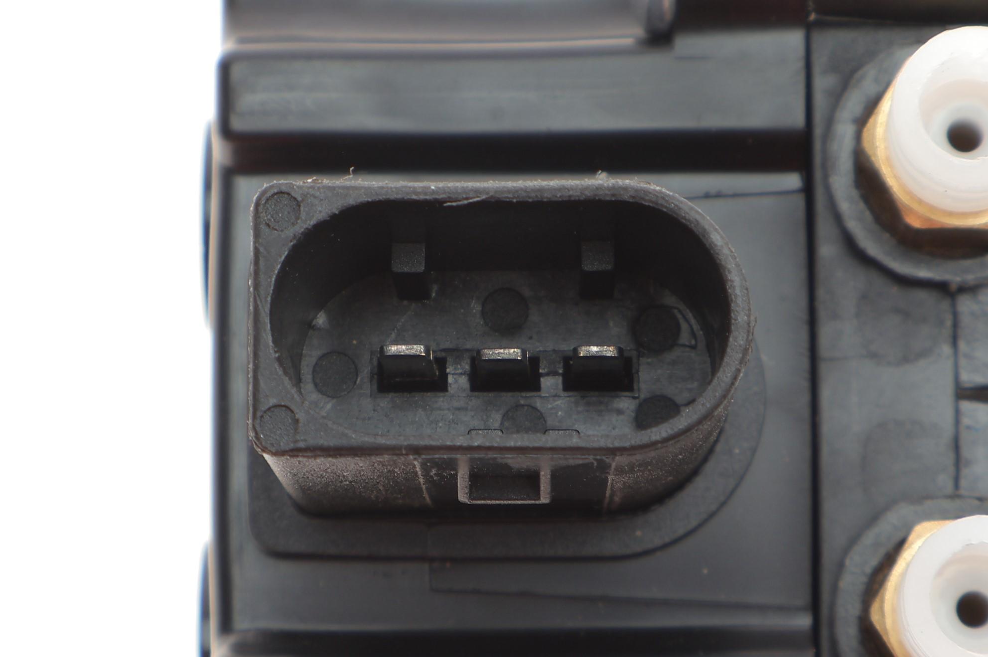 Клапан пневмопідвіски BMW X5 (E70)/X6 (E71/E72) 06-14 M57/N52/N54/N55/N57/N62/N63