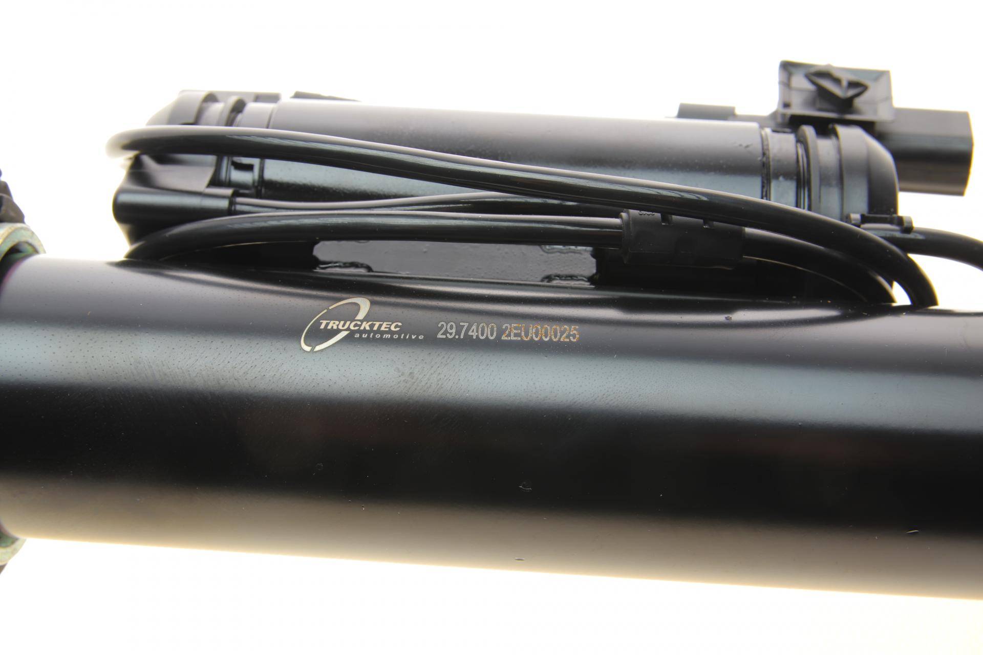 Амортизатор (передній) MB GLE-class (W166) 15-18 (R)