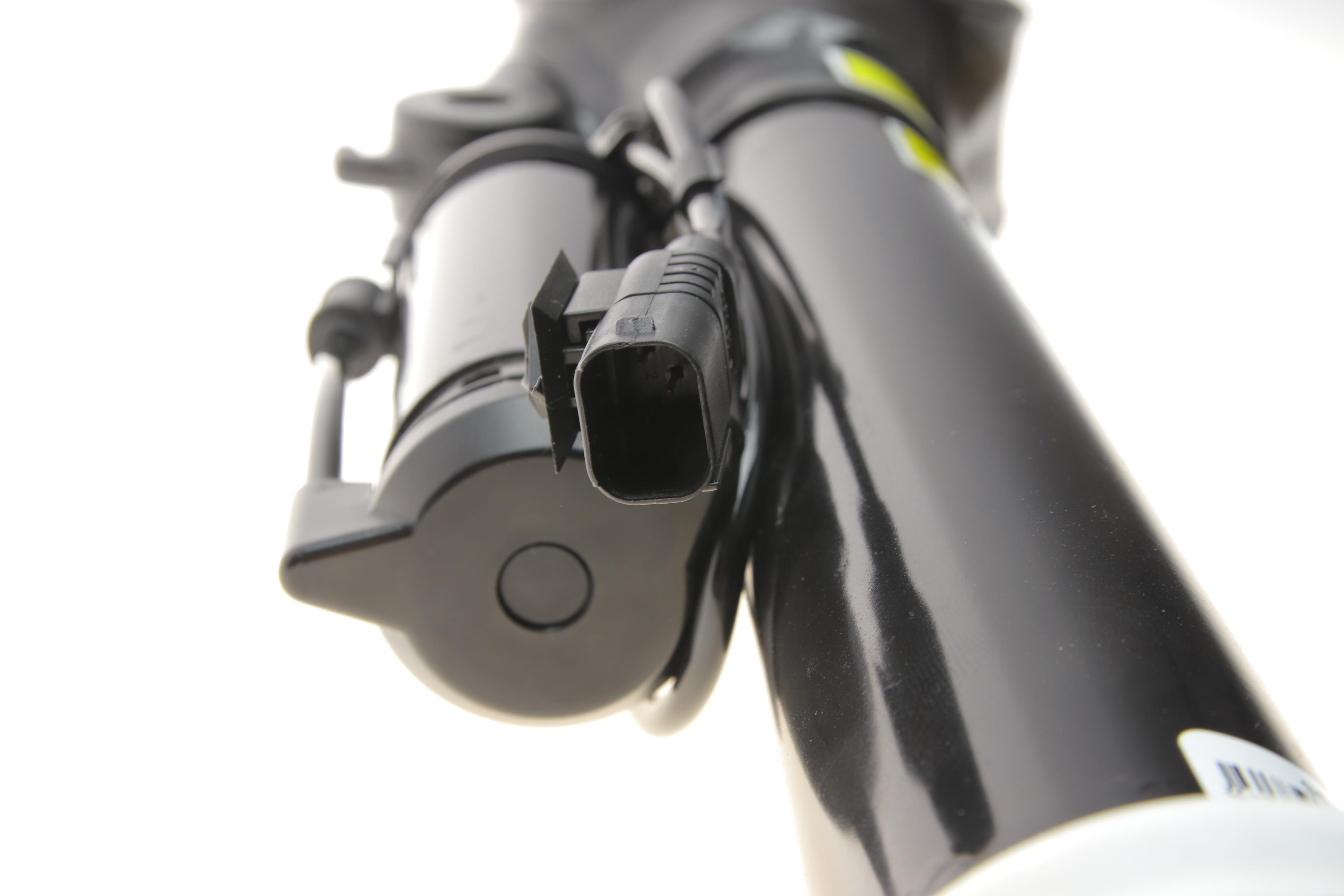 Амортизатор (передній) MB M-class (W164) 05-11 (пневмо)