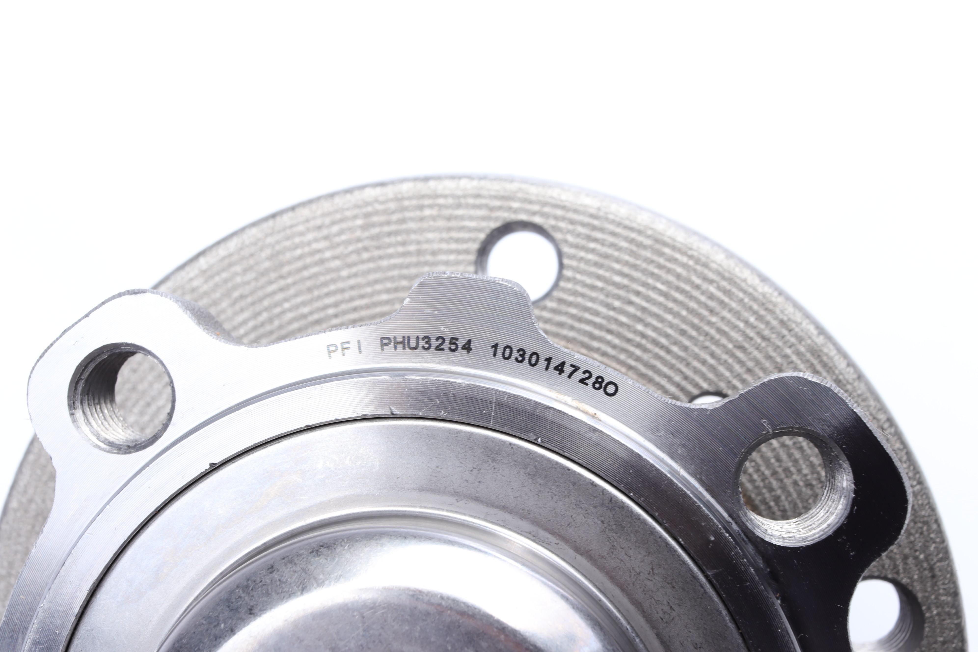 Підшипник маточини (передньої) BMW 3 (E91) 05- (147x83.7)