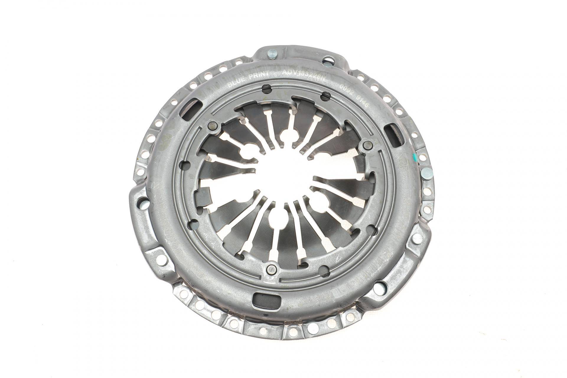 Комплект зчеплення Skoda Octavia/VW Golf IV1.8/2.0/32. TDI 96-07 (+вижимний)