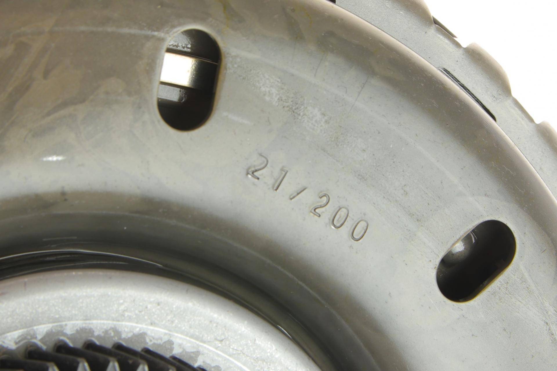 Комплект зчеплення Audi A3/Q2/Q3/Skoda Octavia/Superb 2.0/2.5 TDI 12-, DSG7 (0GC) DQ381