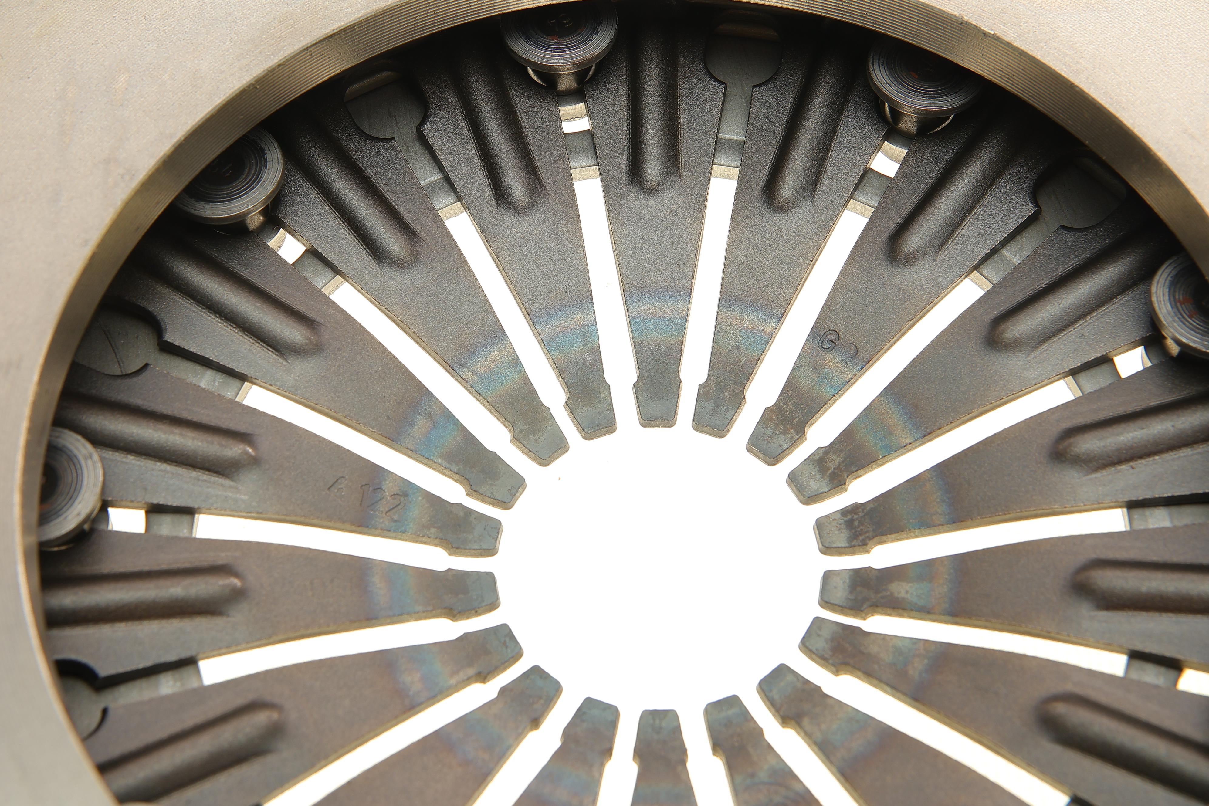 Демпфер + комплект зчеплення Audi A4/A6/VW Passat 1.9 TDI 96-01