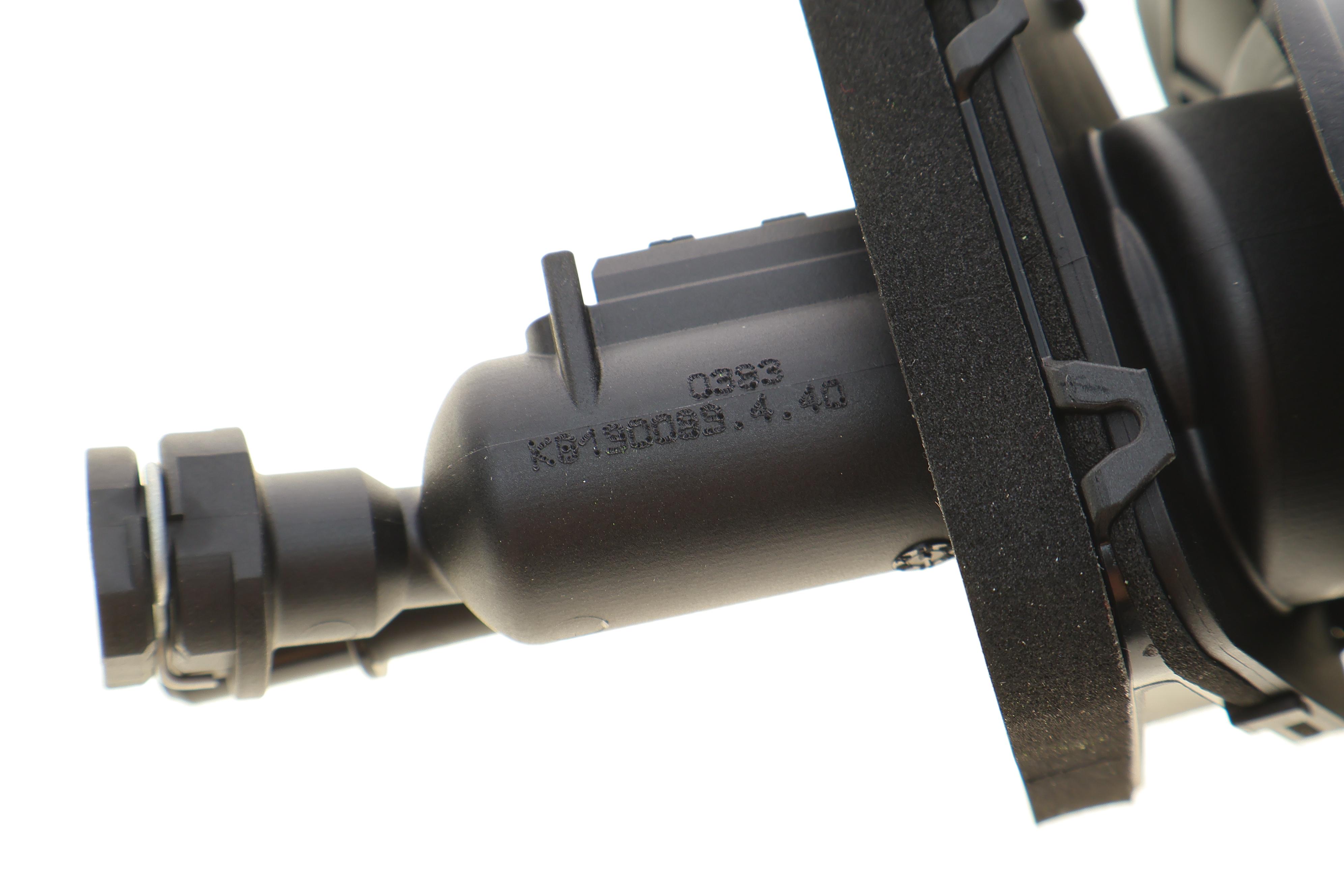 Циліндр зчеплення (головний) Ford Focus II/III/C-max/Mazda 3/5/Volvo C30/S40 II/V50 1.0-2.0D 03-