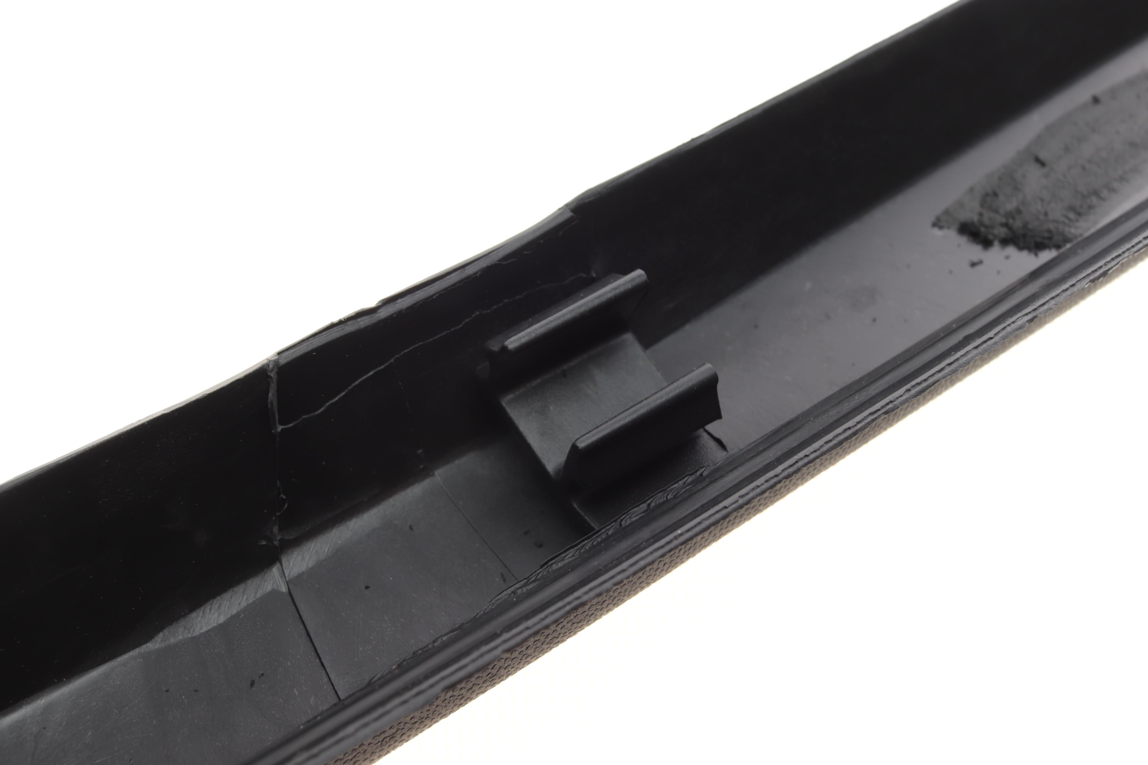 Накладка скла лобового MB Vito (W638) 96-03 (R)