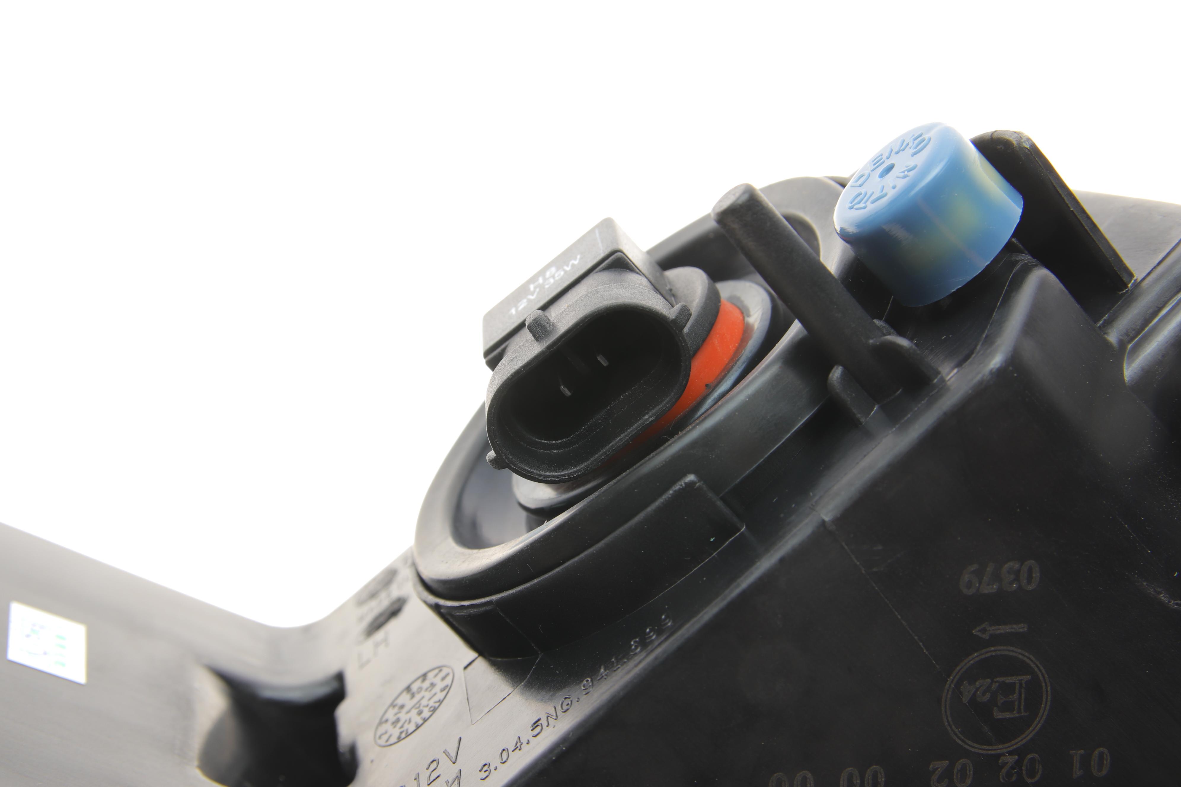 Фара протитуманна VW Tiguan 16- (L)