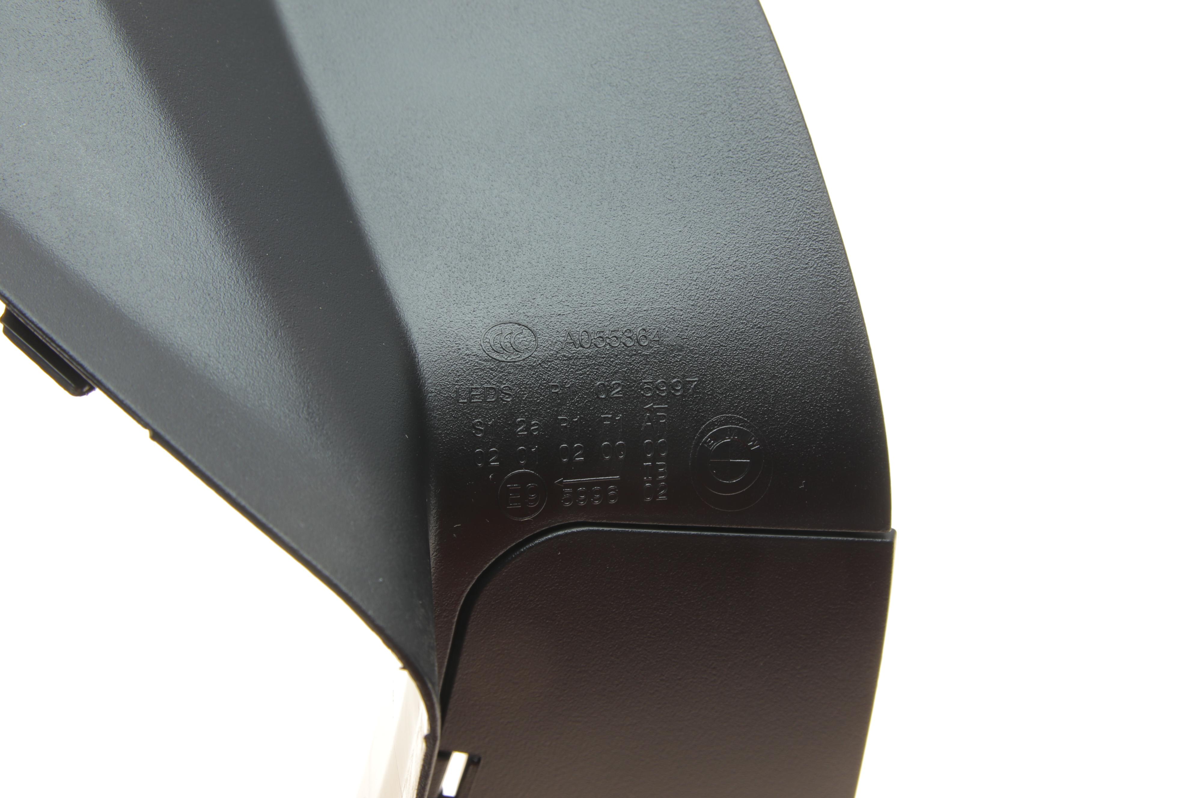 Накладка ліхтаря (заднього) BMW 1 (F20/F21) 11-19 (L)