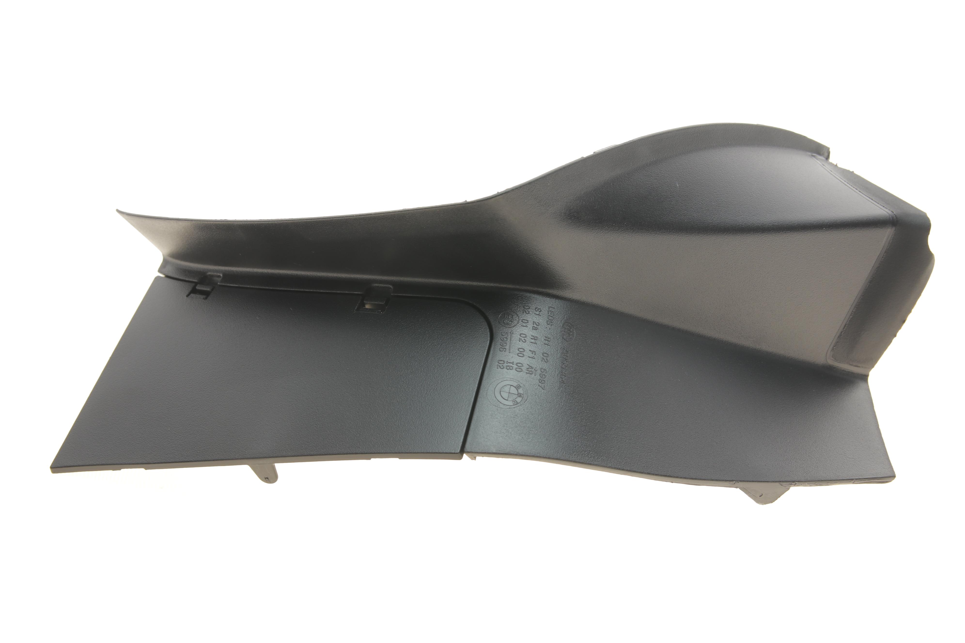 Накладка ліхтаря (заднього) BMW 1 (F20/F21) 11-19 (L)