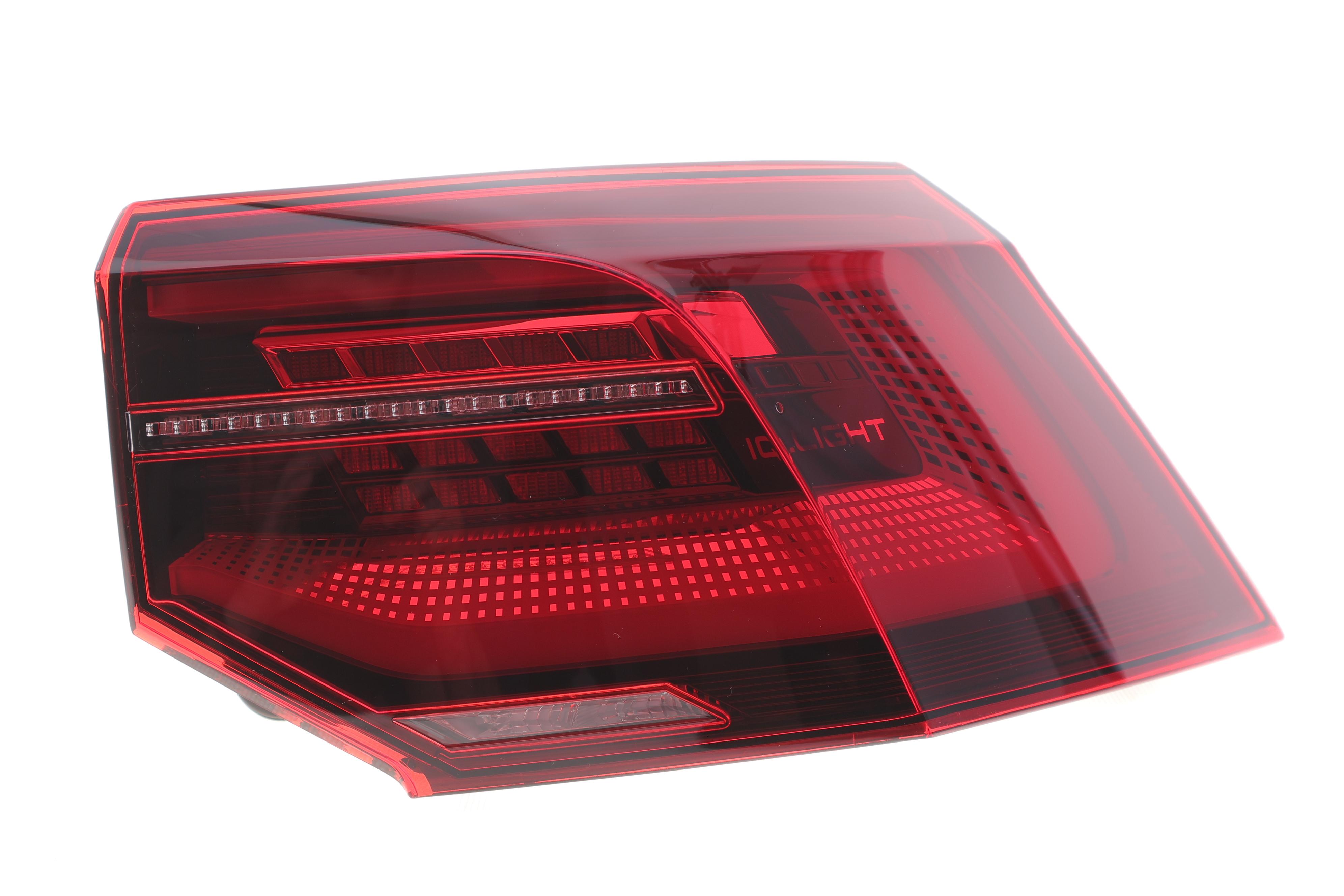 Ліхтар задній VW Golf VIII 20- (R) (зовнішній)