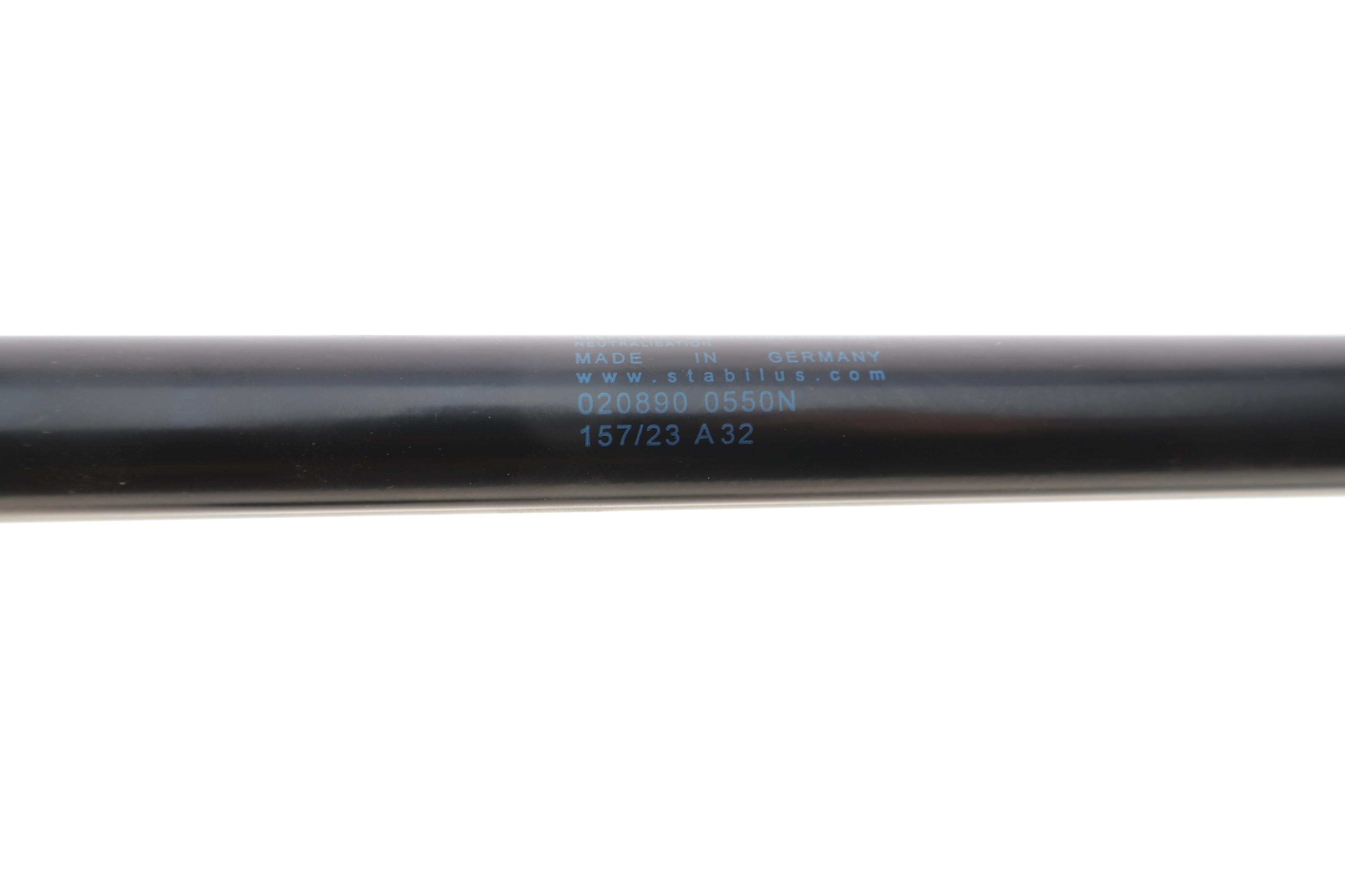 Амортизатор кришки багажника VW Golf 05-