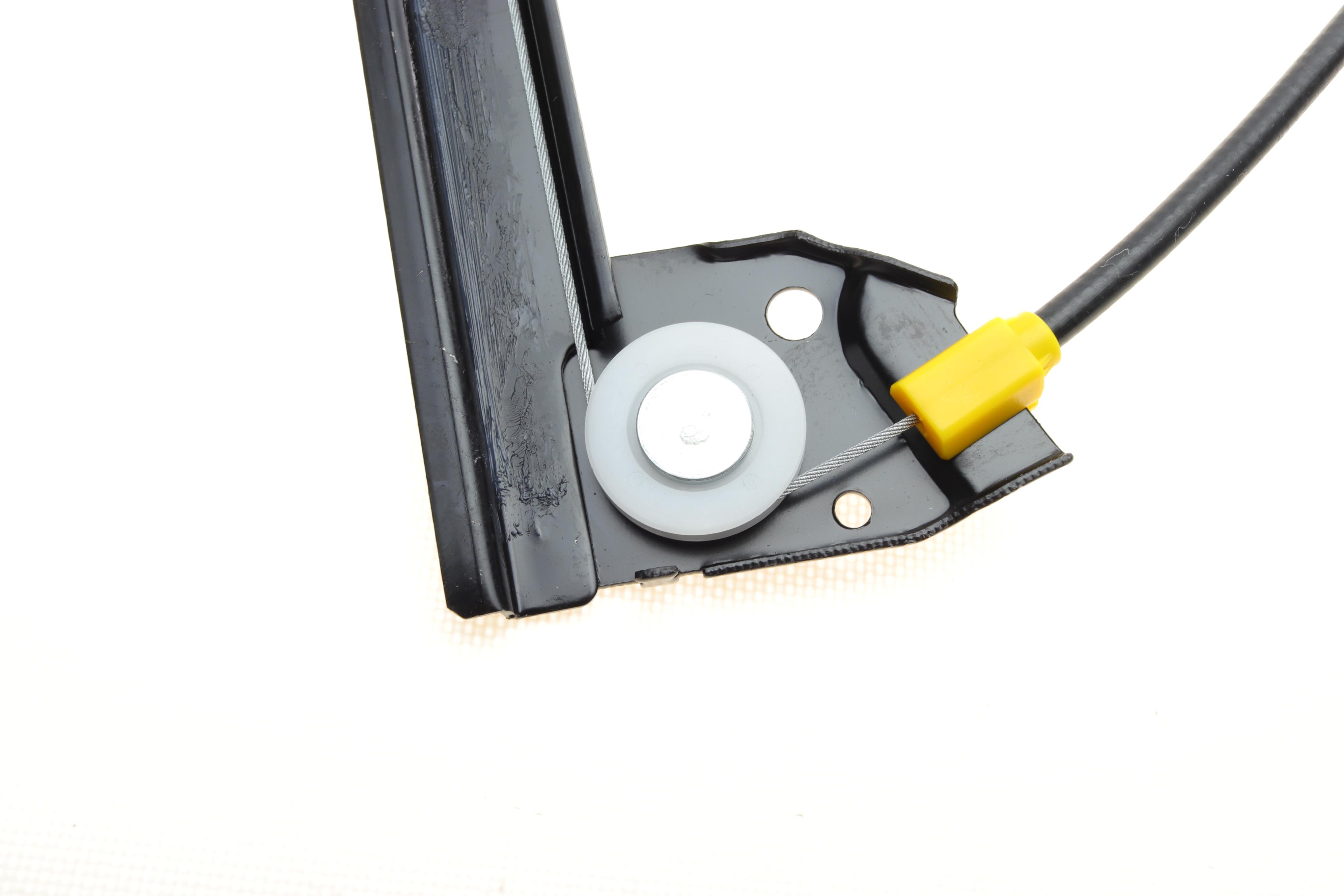 Склопідіймач (передній) Renault Laguna II 01-07 (R) (електро) (без моторчика)