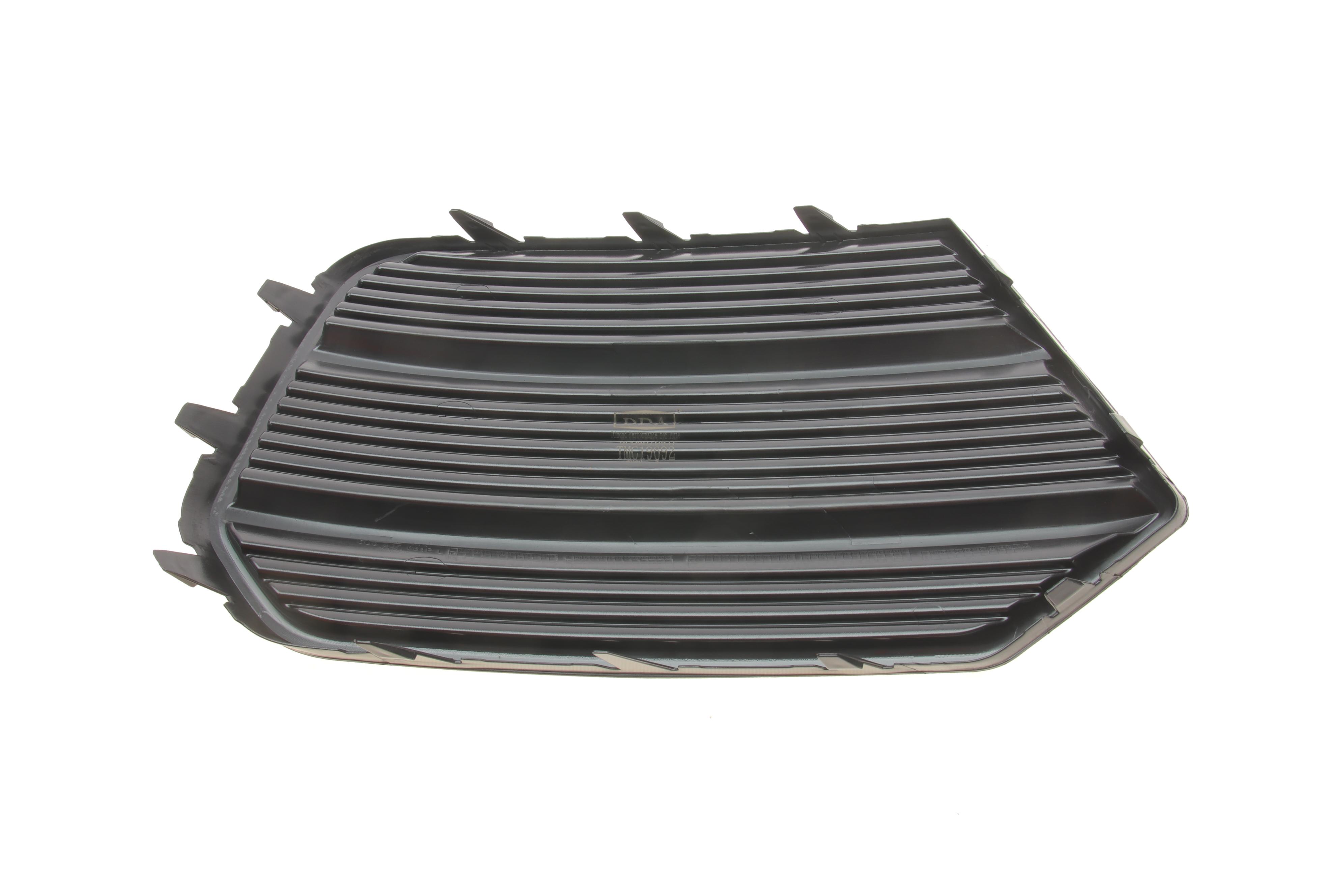 Вставка бампера (під протитуманку) Audi Q3 11-18 (L)