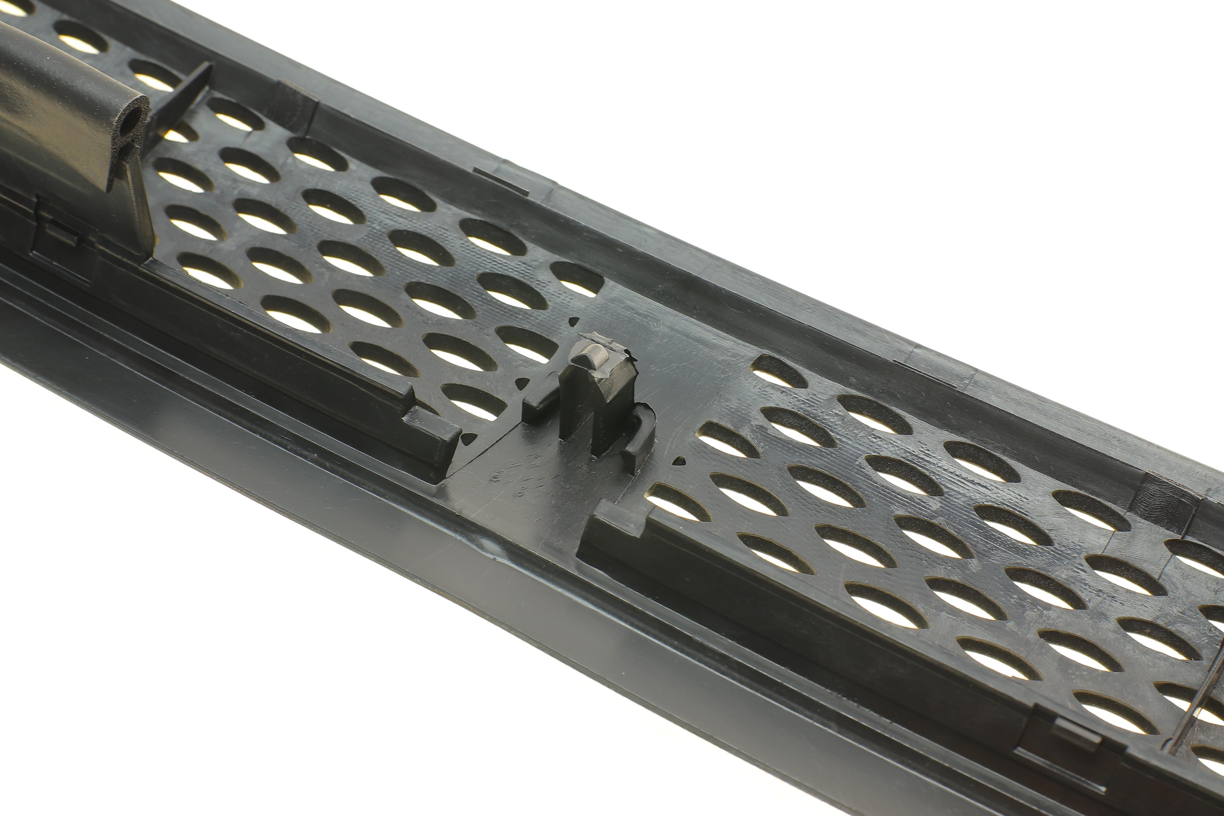 Решітка капоту MB Sprinter CDI 03- (8303)