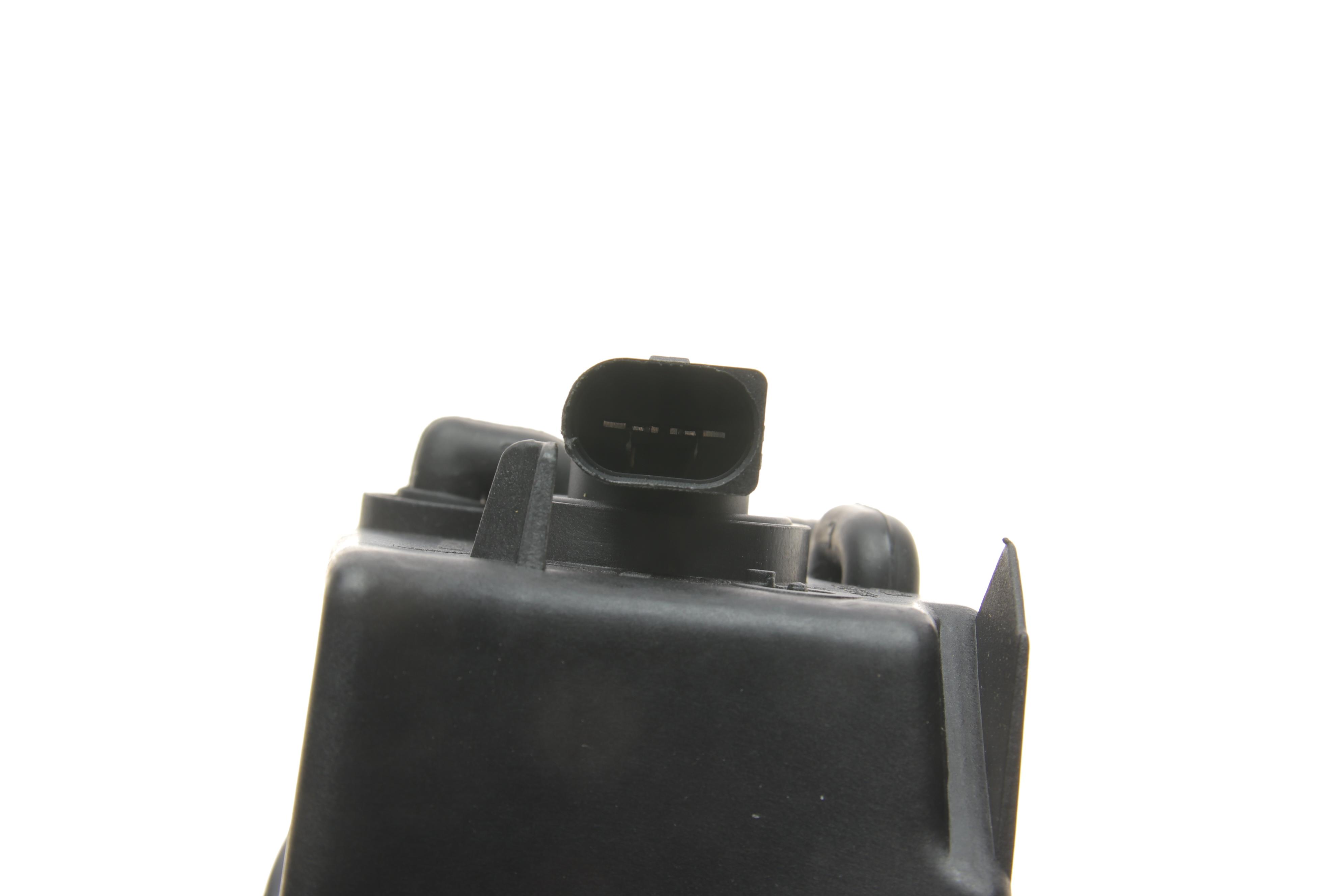 Фара протитуманна VW Passat 14- (R)