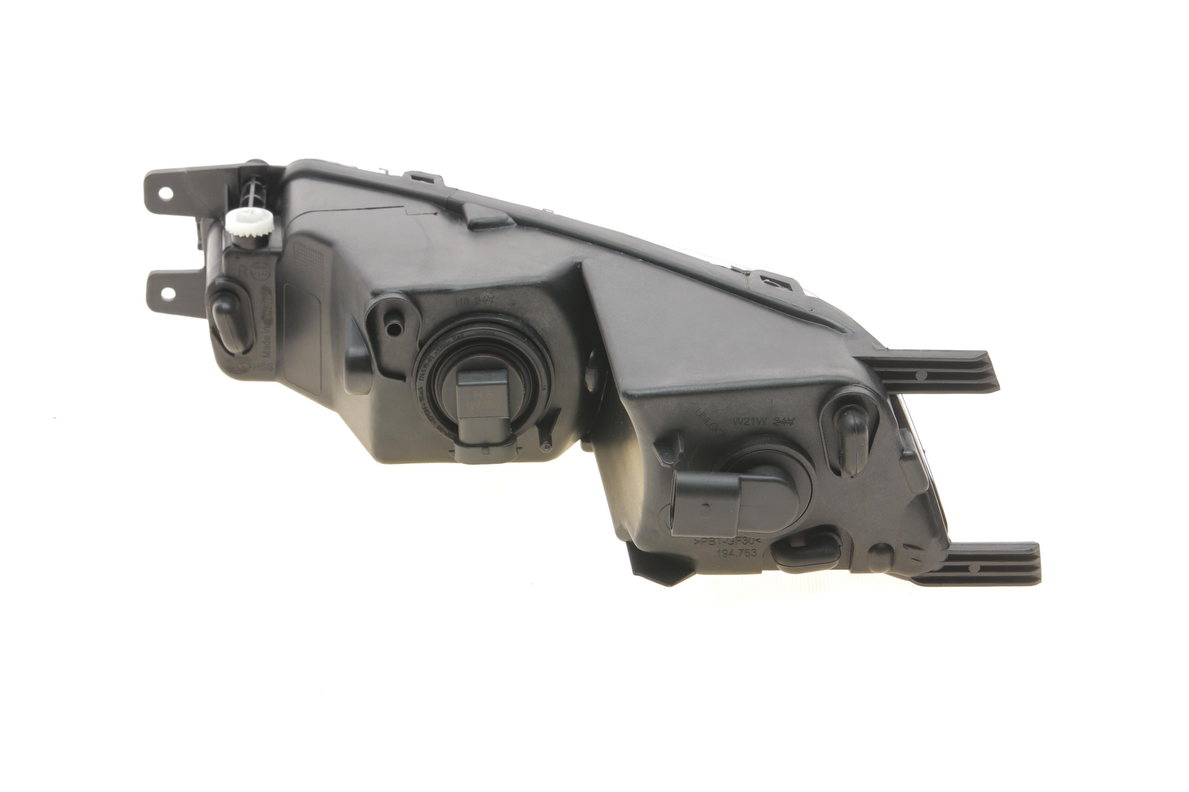 Фара протитуманна VW Passat 14- (R)