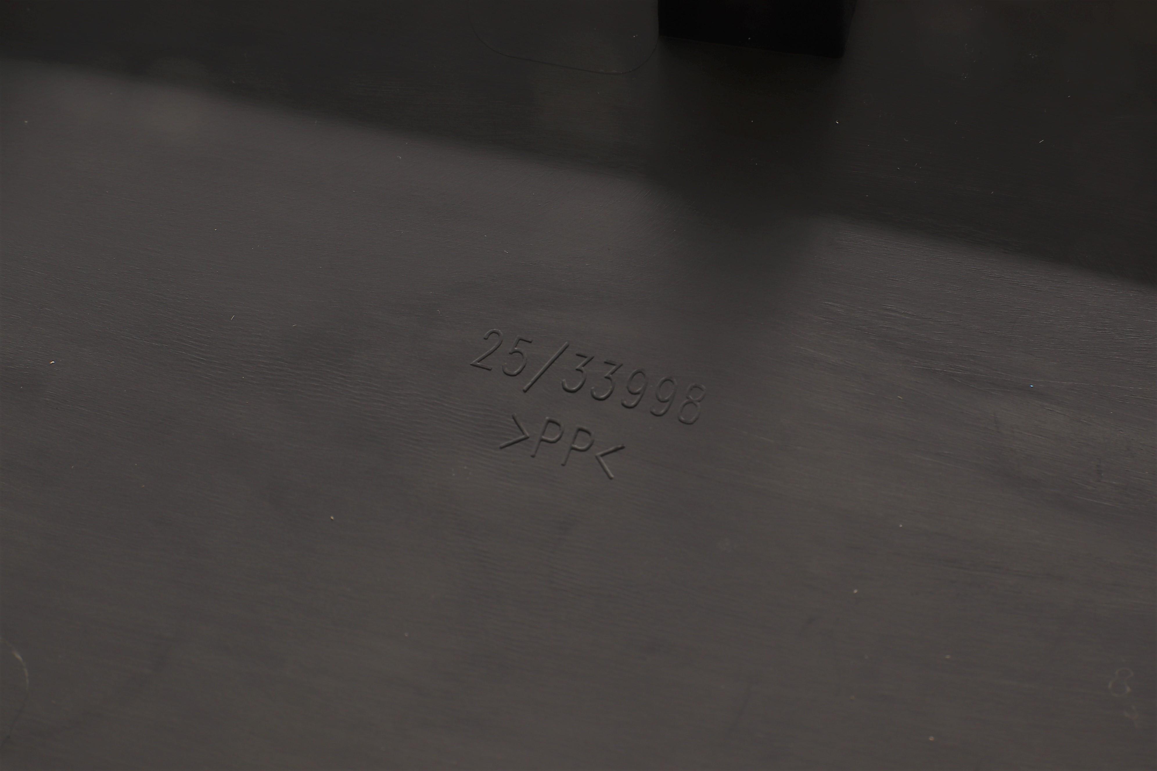 Молдинг кузова (бічний/R) MB Sprinter (W906)/VW Crafter 06-