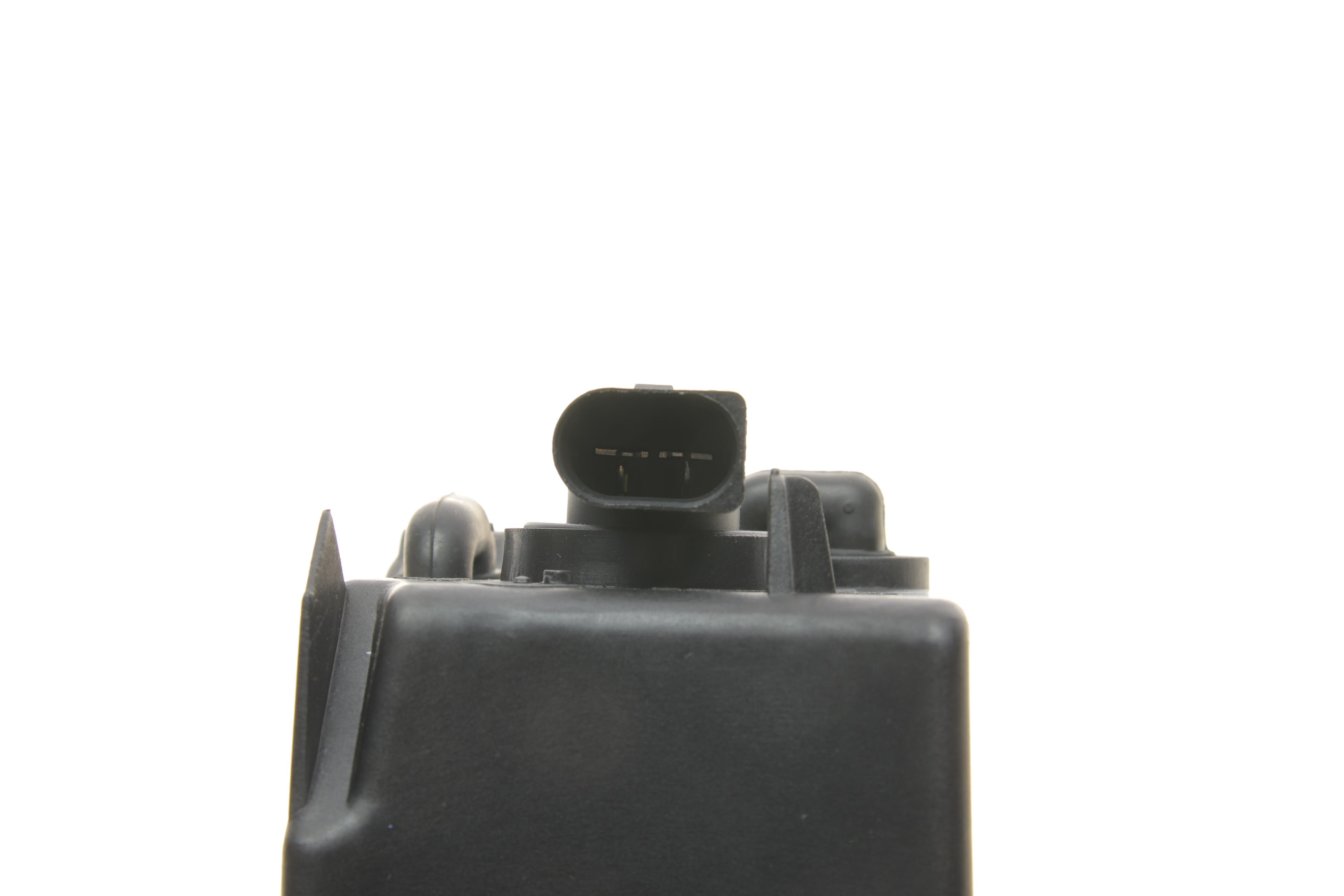 Фара протитуманна VW Passat 14- (L)