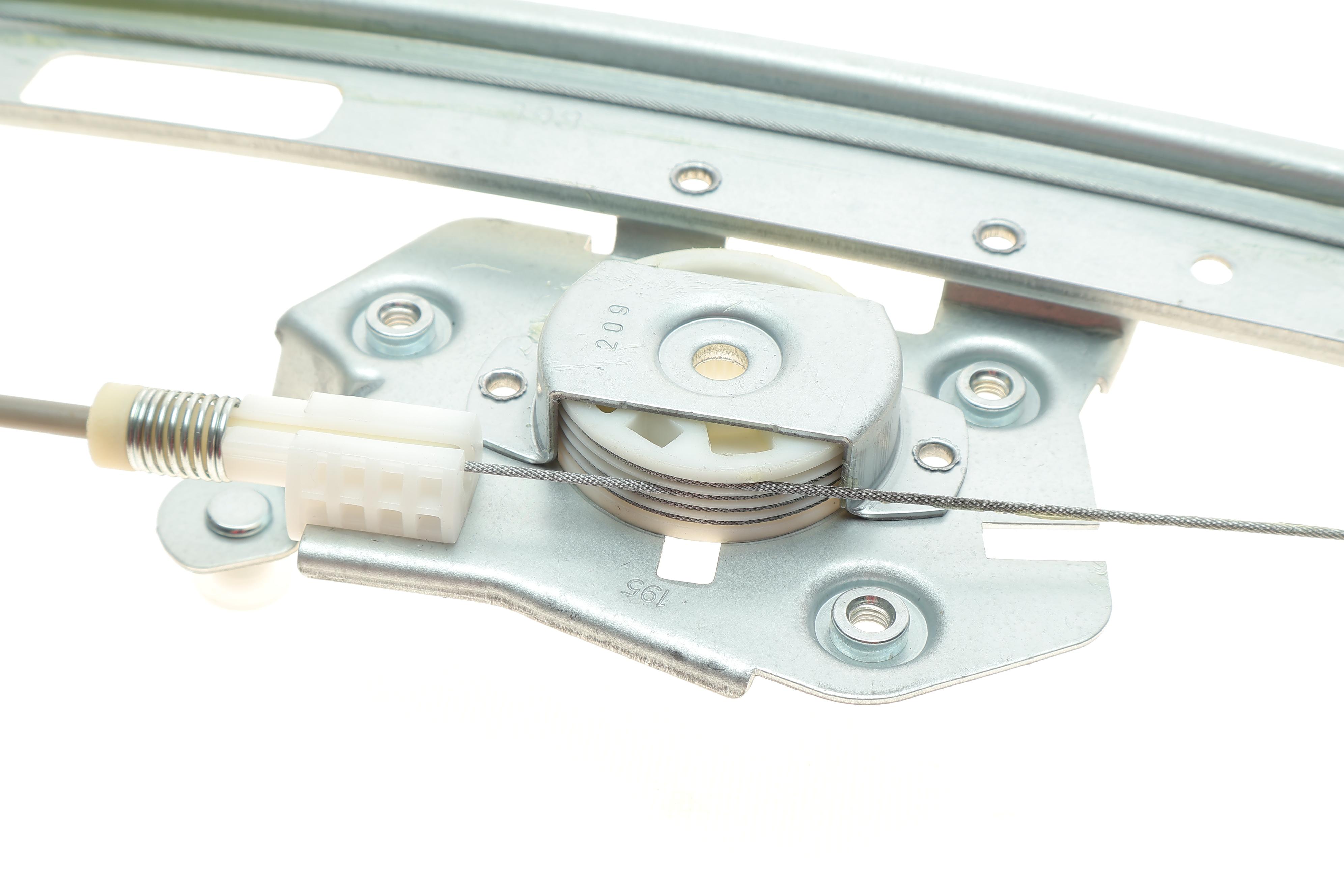 Склопідіймач (задній) BMW 3 (E90) 04-11 (L) (електро) (без моторчика)