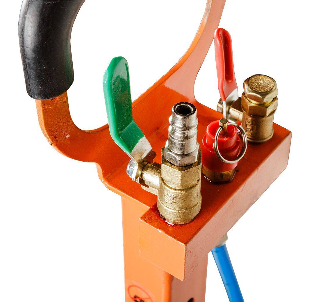 Домкрат підкатний пневматичний 3 т h=145-420 мм