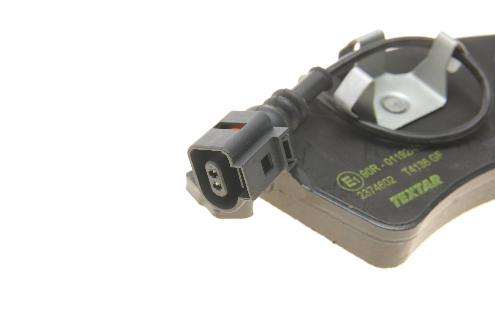 Колодки гальмівні (передні) VW Multivan/T5 03-/T6 15- (Teves) Q+ (з датчиком)