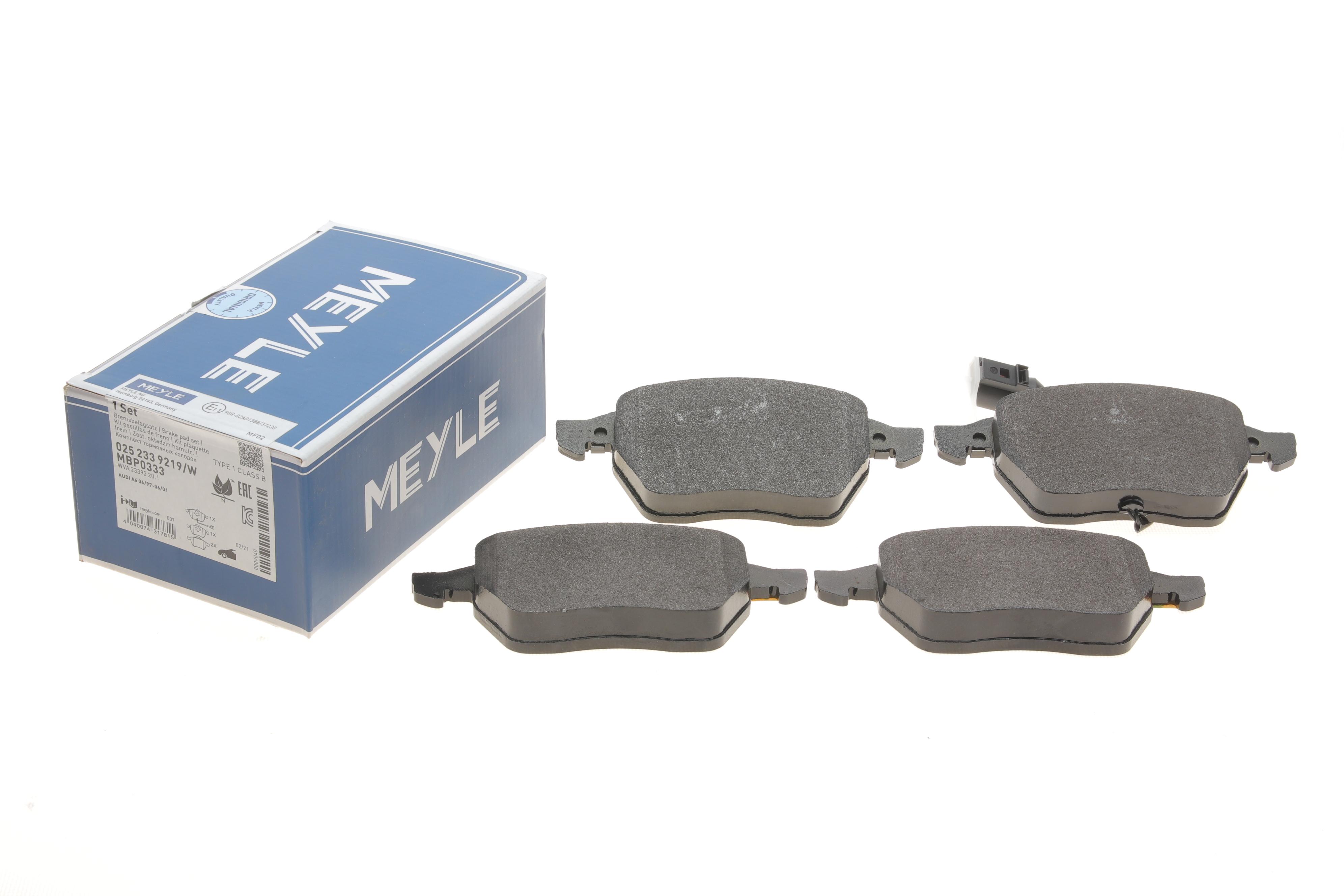 Колодки гальмівні (передні) Audi A3/VW Golf IV -03 (з датчиком)