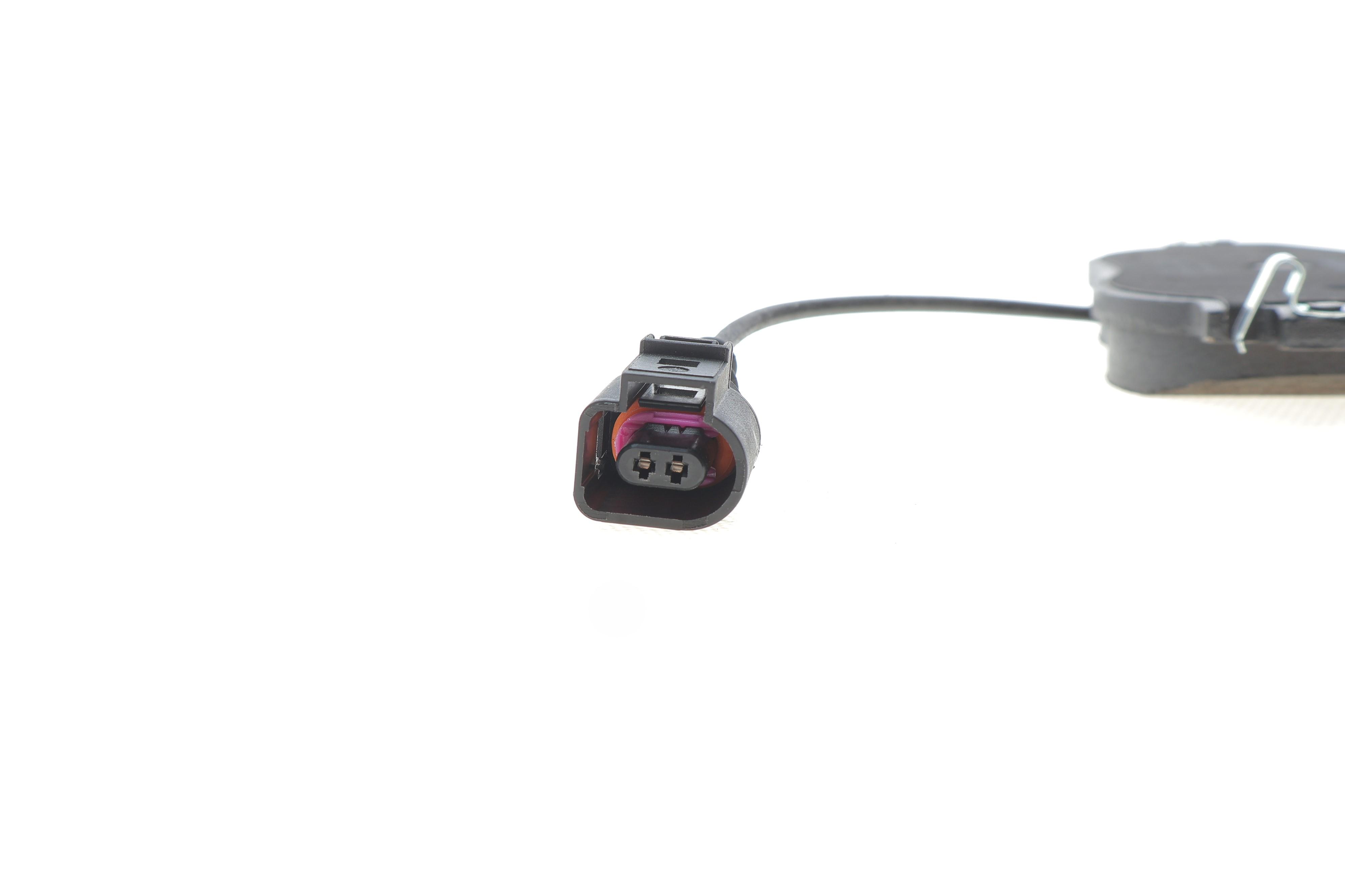 Колодки гальмівні (передні) Audi A3/Skoda Octavia III/VW Passat/Golf 13- (з датчиком)