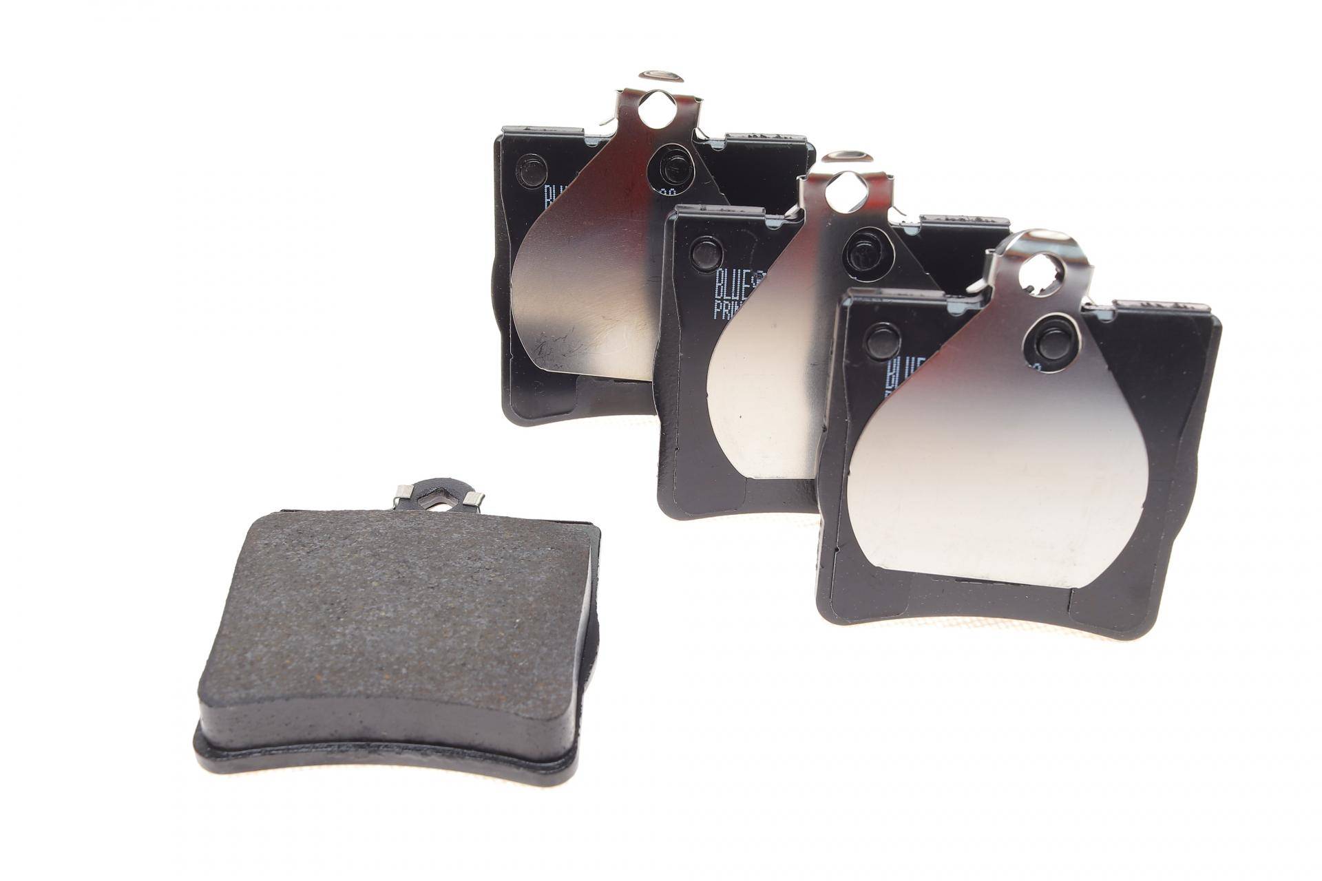 Колодки гальмівні (задні) MB (W202/203/208/210) 93-11/ Crysler Crossfire 3.2 03-08