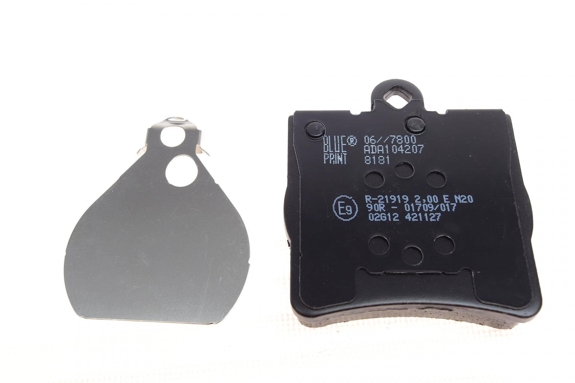 Колодки гальмівні (задні) MB (W202/203/208/210) 93-11/ Crysler Crossfire 3.2 03-08