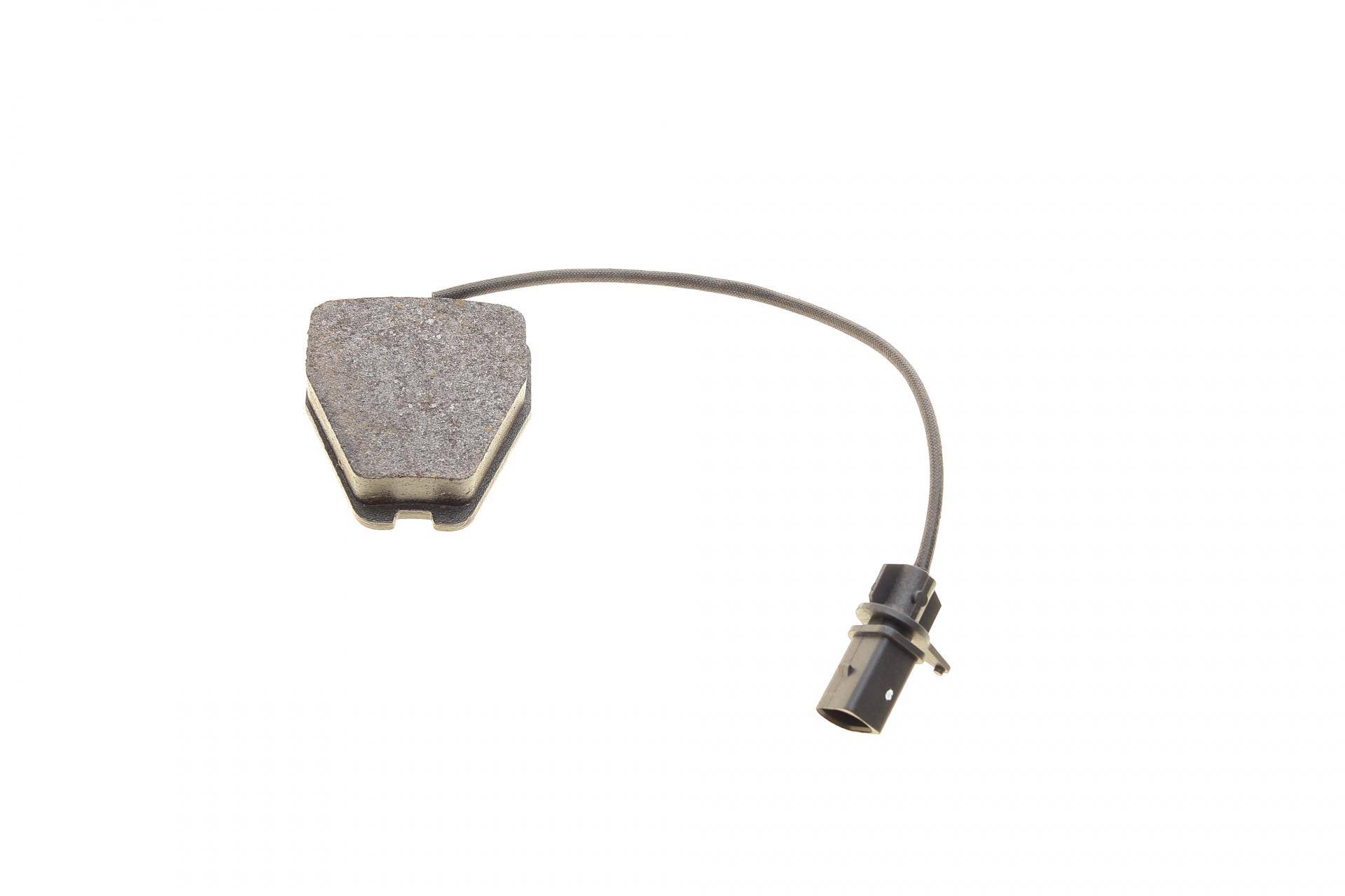 Колодки гальмівні (передні) Audi A4 97-01/A6 97-05/VW Passat B5 00-05/Phaeton 02-08 (+датчики)