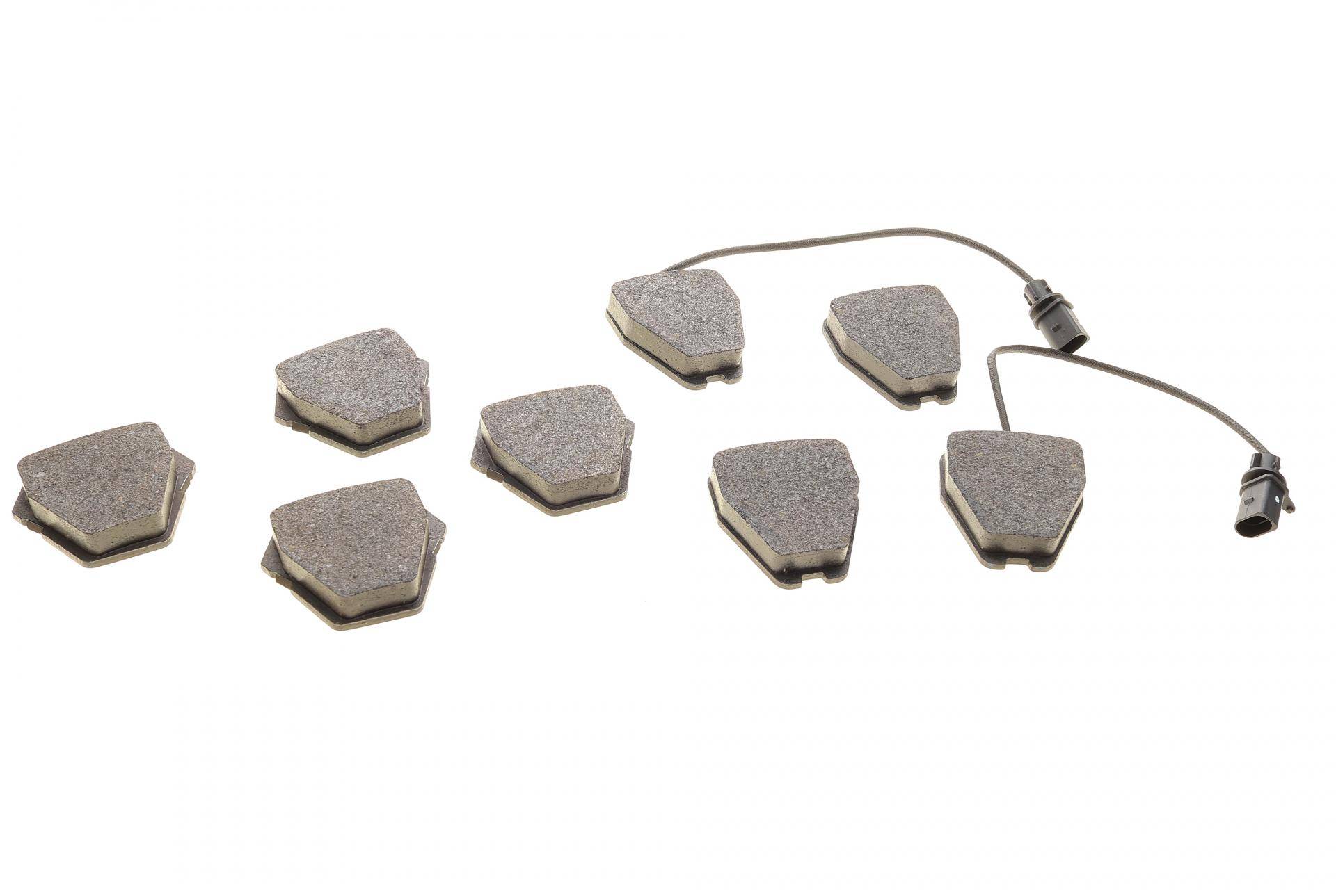 Колодки гальмівні (передні) Audi A4 97-01/A6 97-05/VW Passat B5 00-05/Phaeton 02-08 (+датчики)