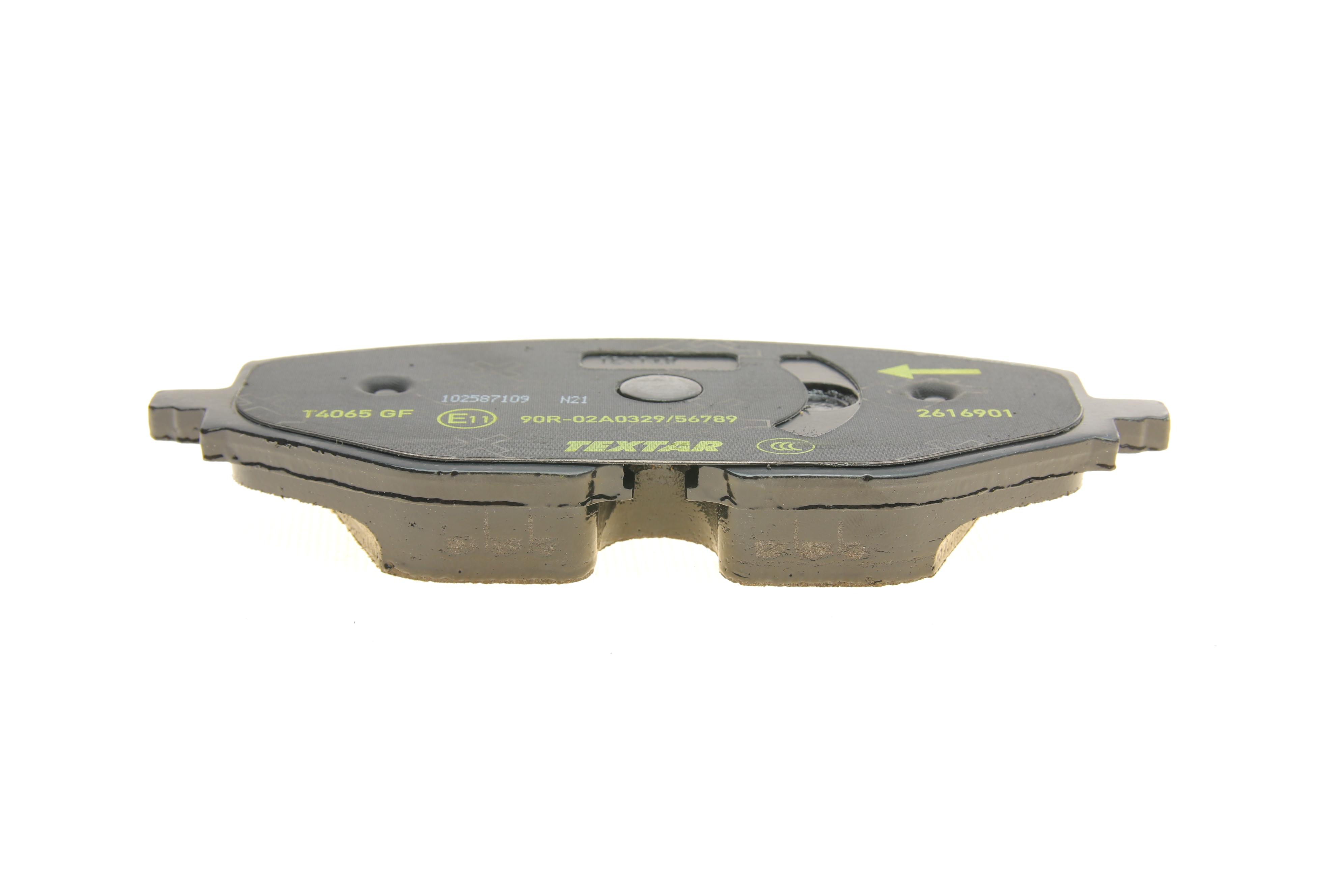 Колодки гальмівні (передні) VW Caddy/Golf VII/Skoda Octavia/Seat Leon 19- (з датчиком) (TRW)